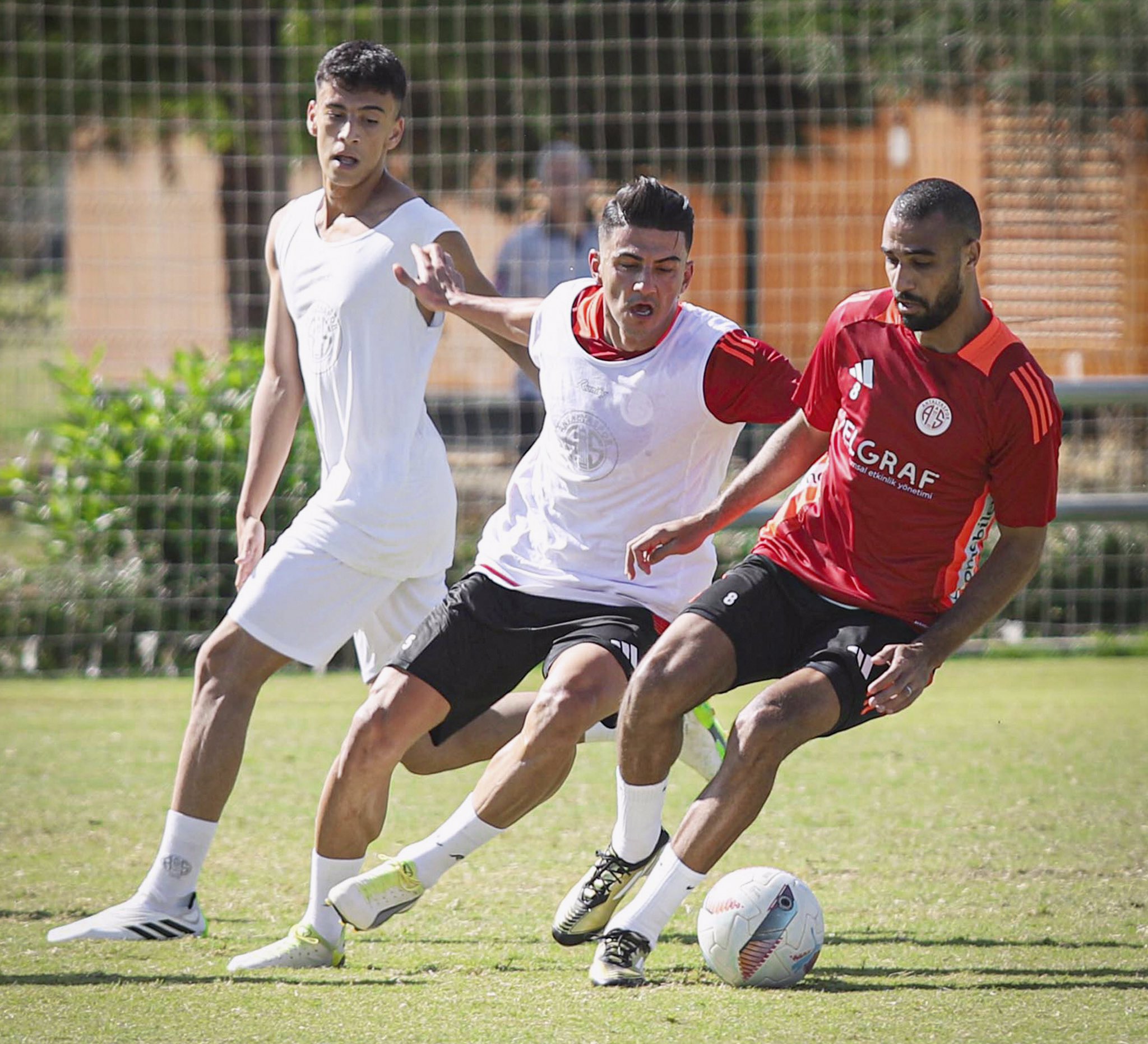 Antalyaspor, Alanyaspor Maçı İçin Hazırlıklara Hızlı Başladı
