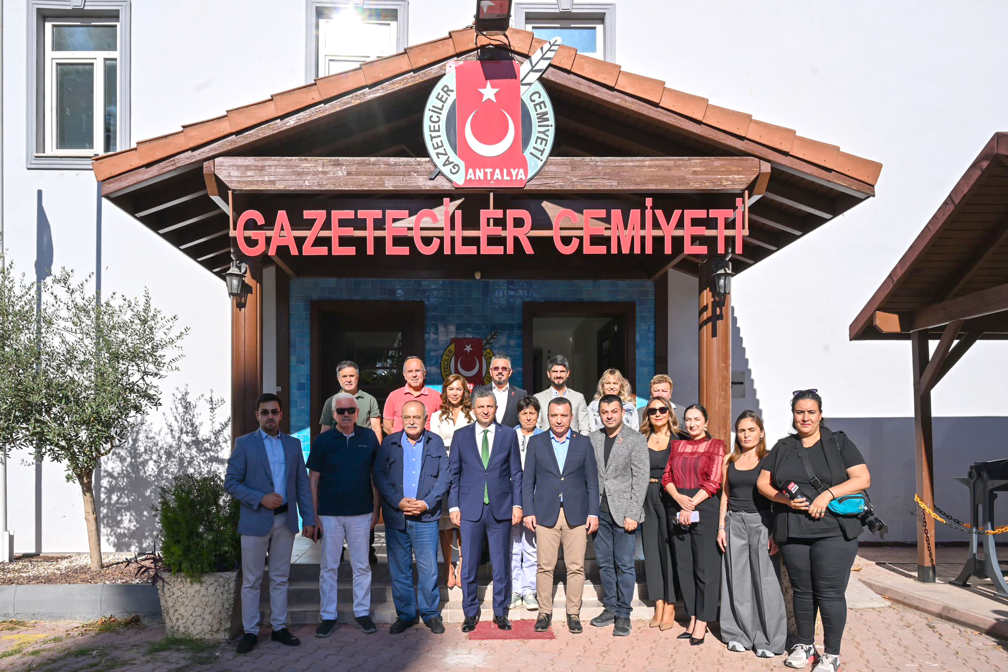 Antalya Valisi Şahin’den AGC’ye Hayırlı Olsun  