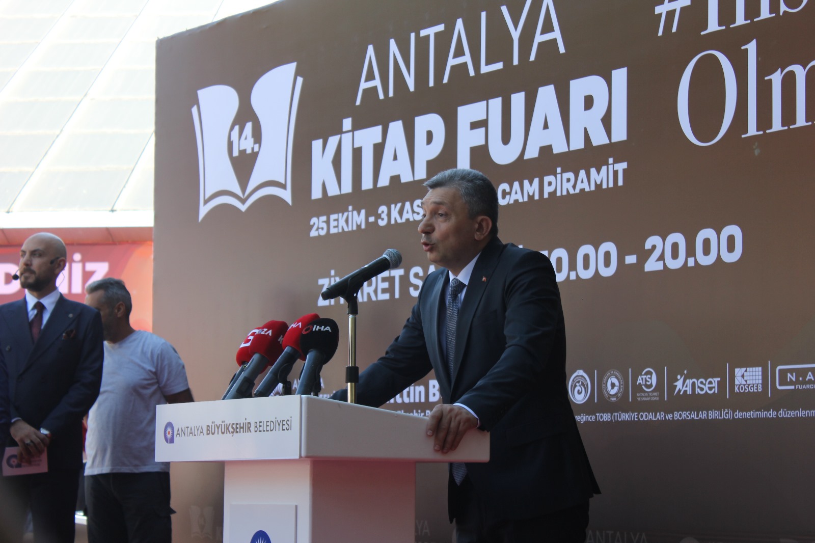 Antalya Kitap Fuarı 14. Yılında Kitapseverlerle Buluştu