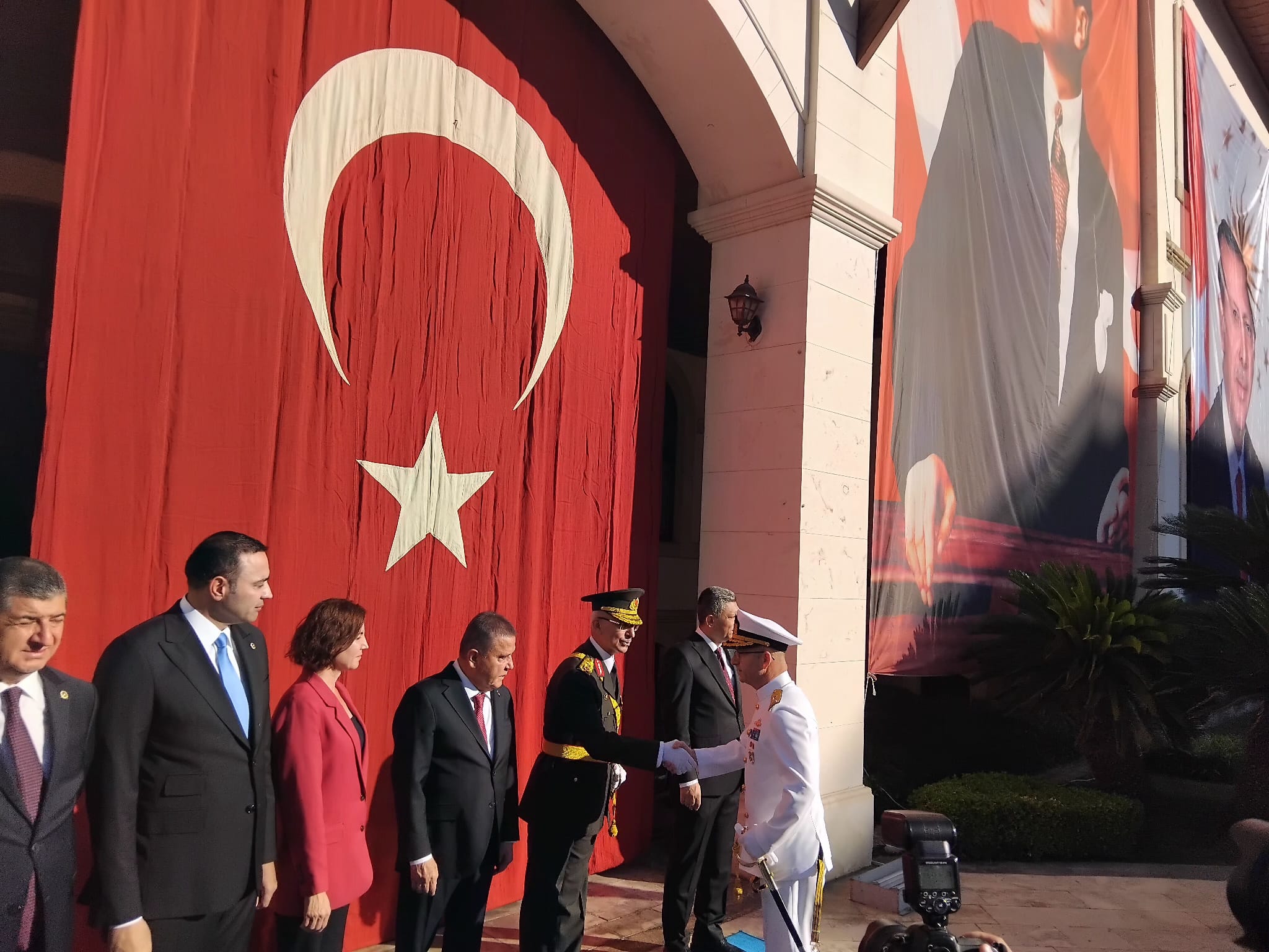 Antalya Valisi Şahin Tebrigatları Kabul Etti