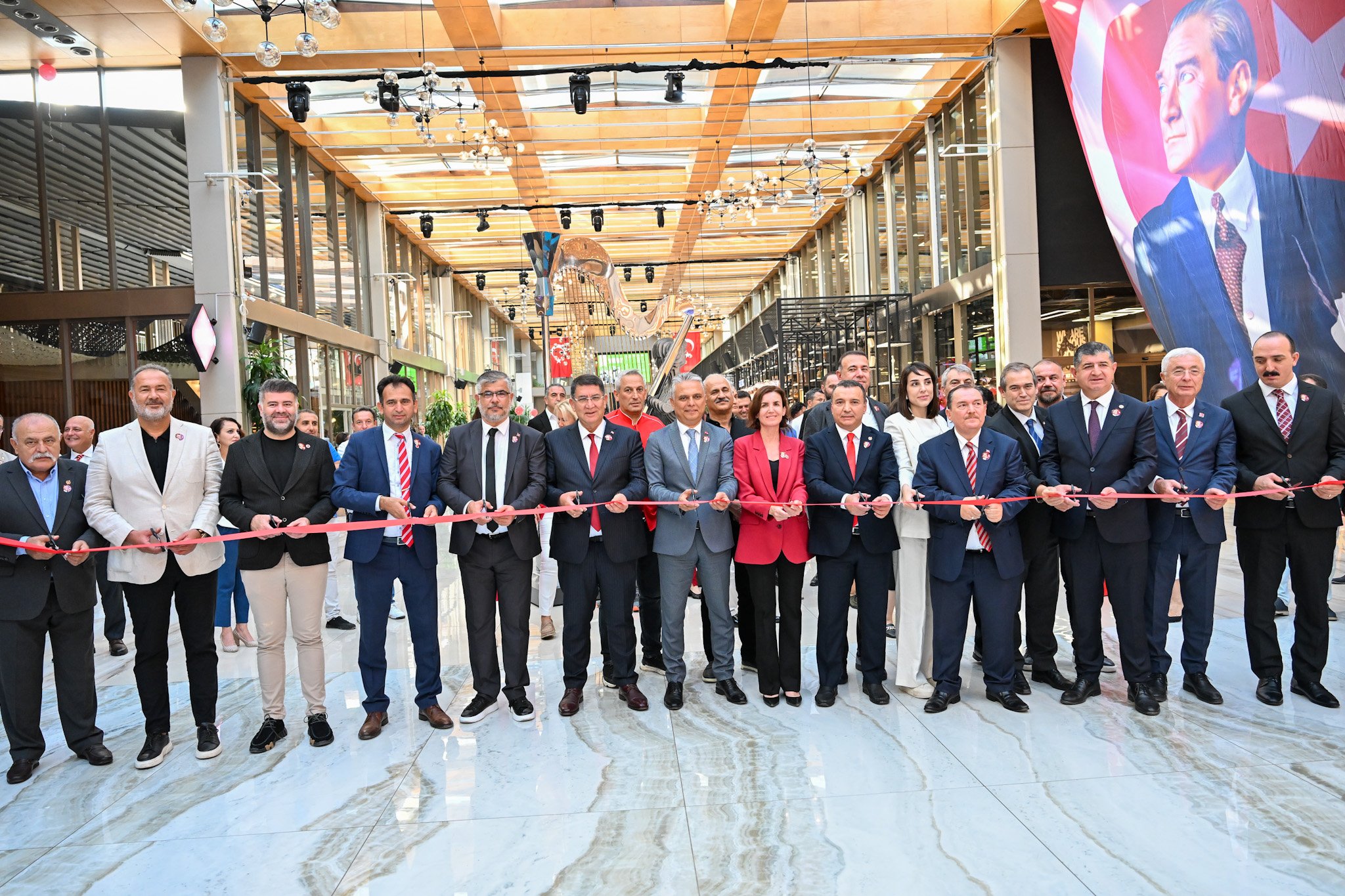 Antalya Gazeteciler Cemiyetinden Cumhuriyet’in 101. Yılına Özel Anlamlı Sergi