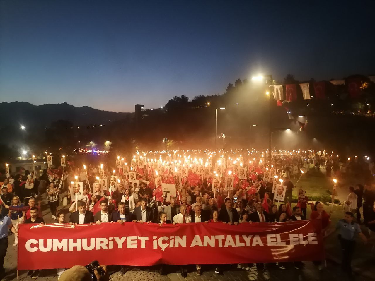 Antalya’da Coşkulu Fener Alayı