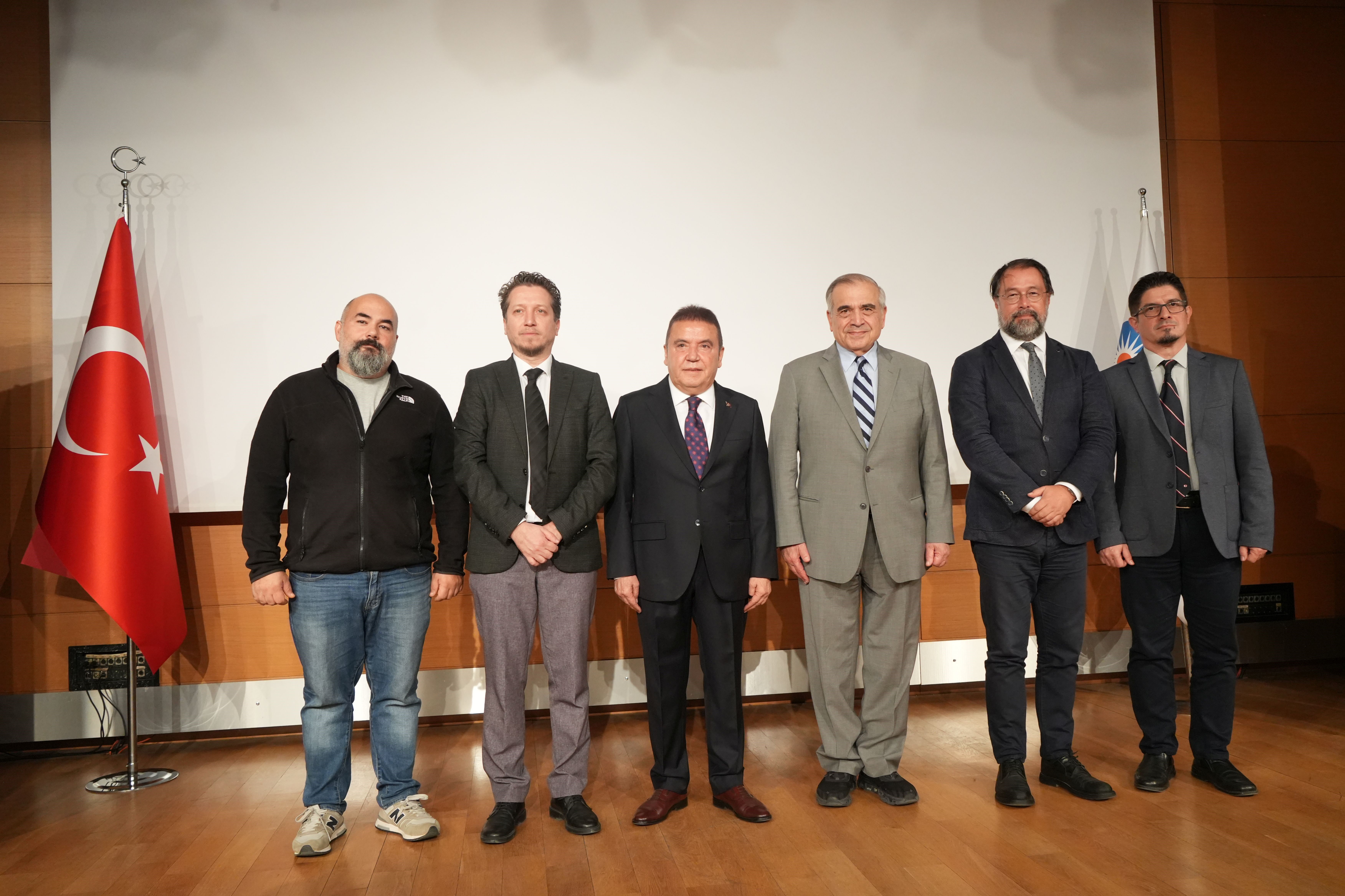 Antalya Büyükşehir Belediyesi Tarafından Antalya Deprem Master-Güçlendirme Konferansı Gerçekleştirdi