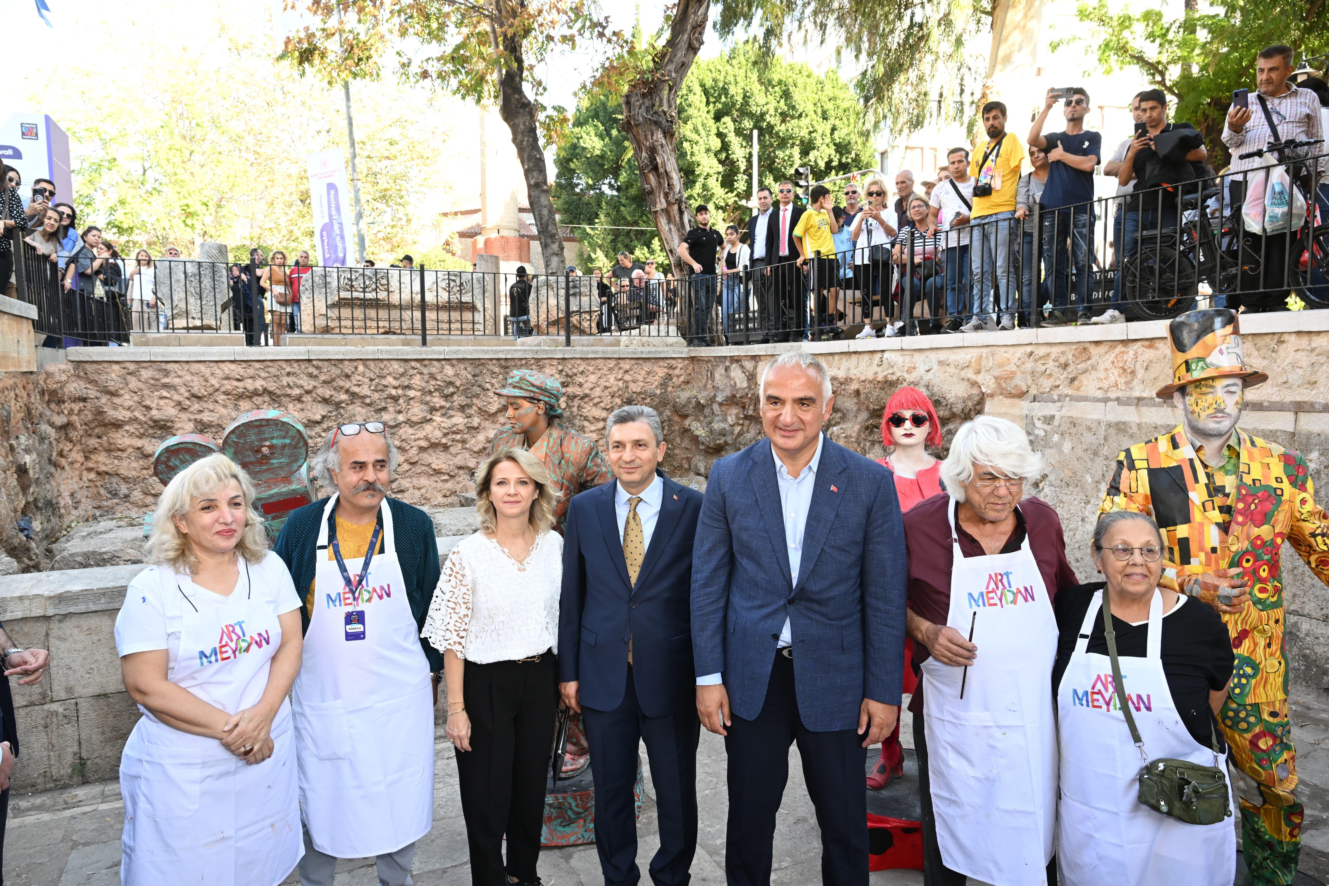 Kültür Yolu Festivali Kortej yürüyüşü ile başladı