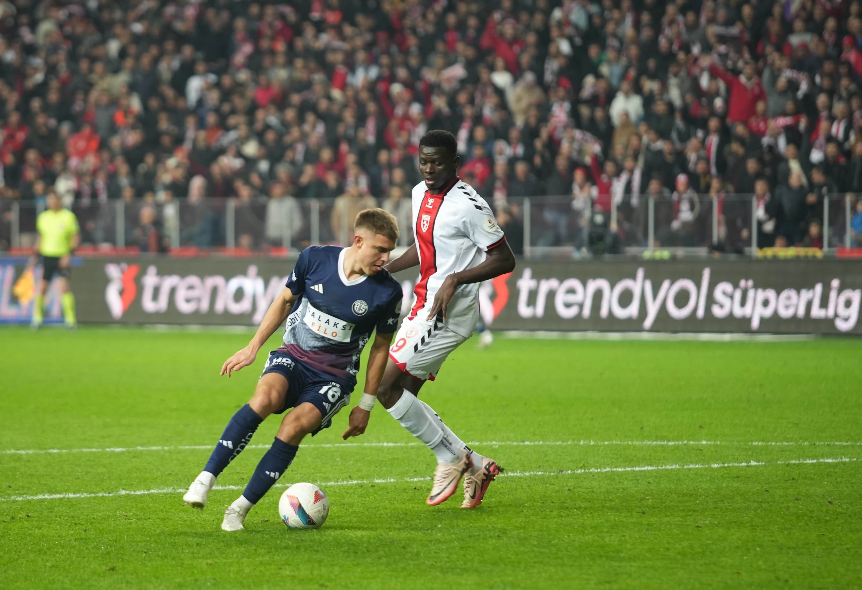 Samsun oynadı Antalya izledi! Samsunspor: 2 – Antalyaspor: 0   