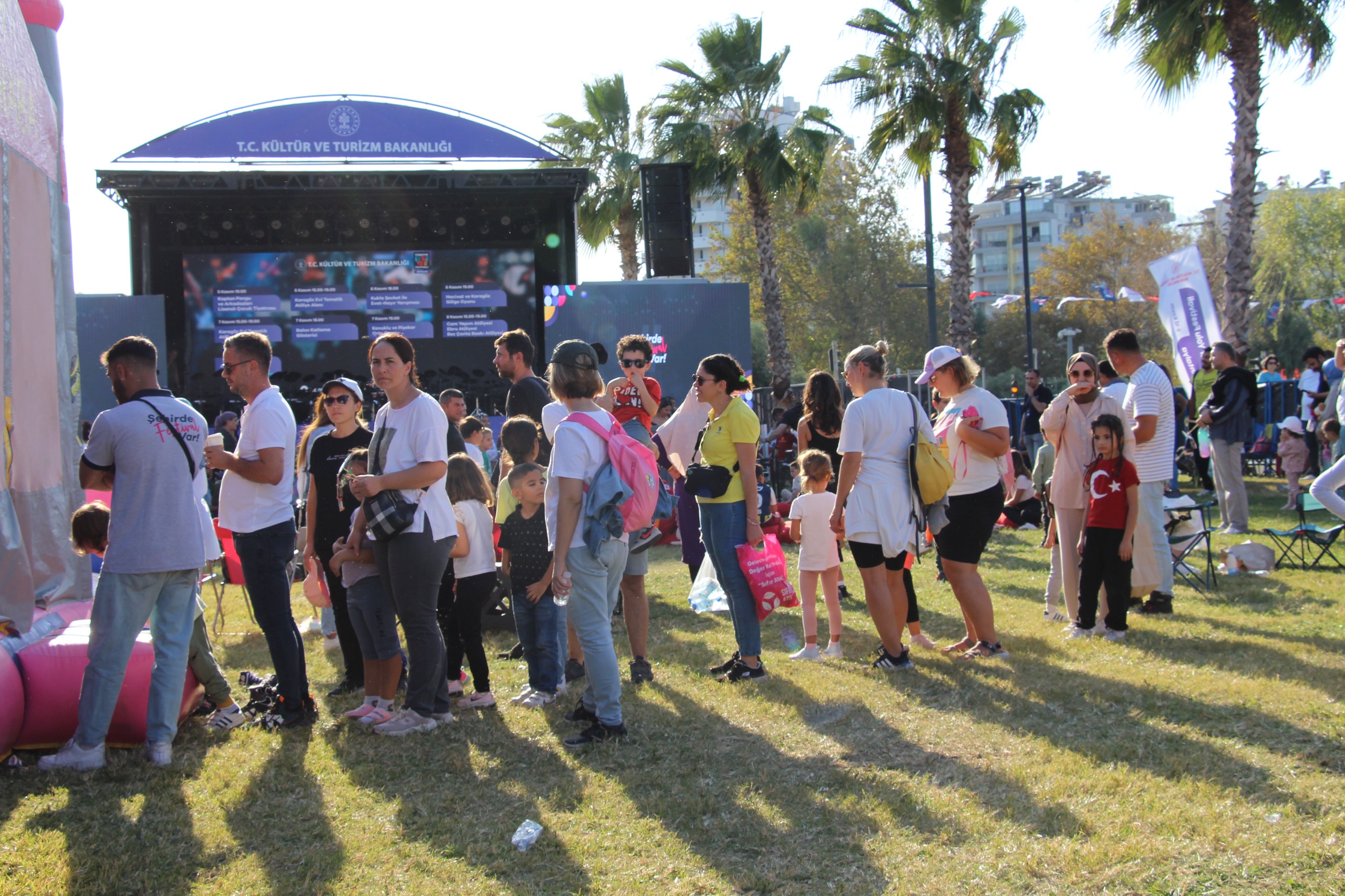 Festivalde Çocuklar İçin Renkli Etkinlikler Yer Alıyor
