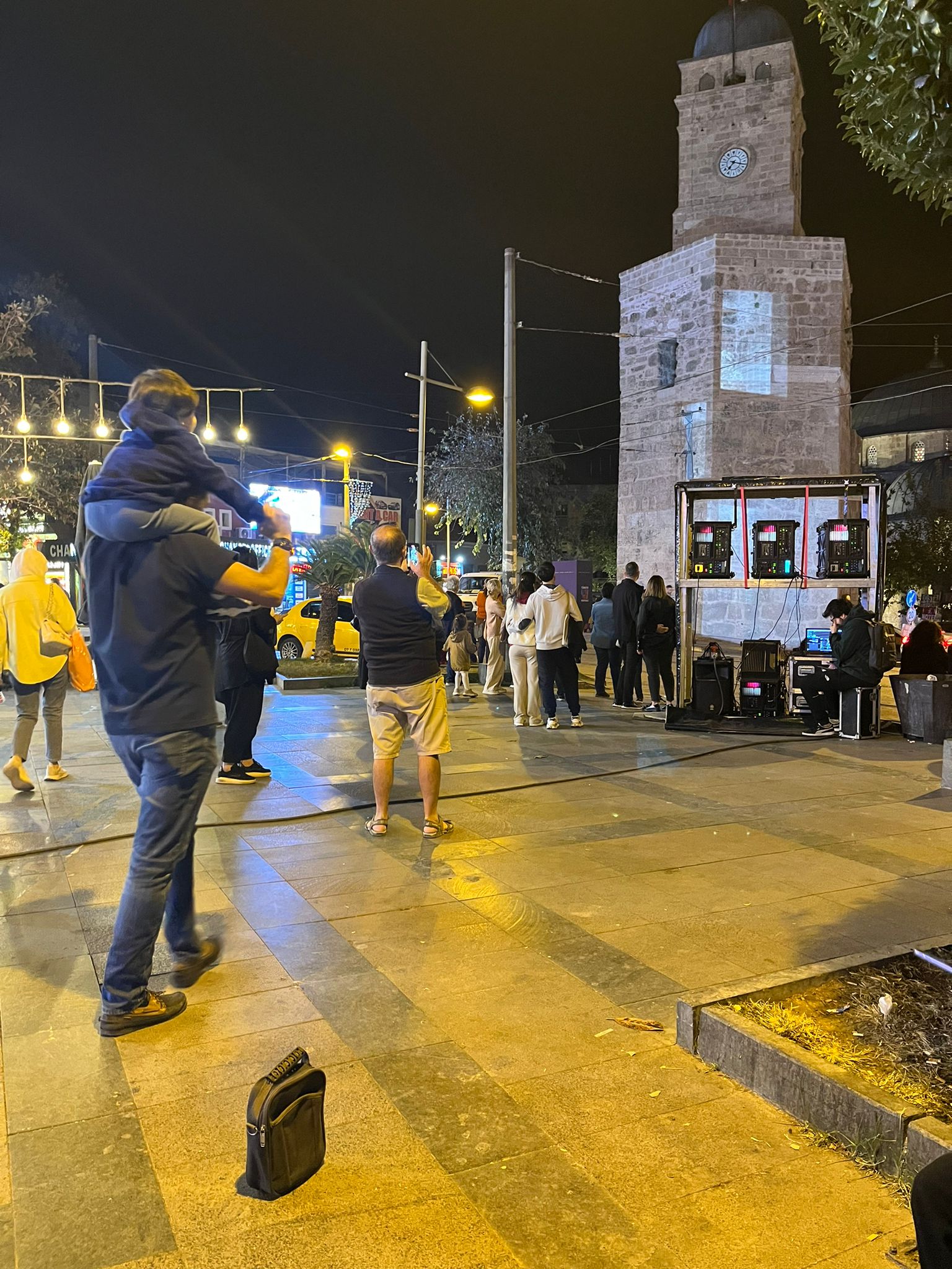 Saat Kulesi’nde Şüpheli Çanta