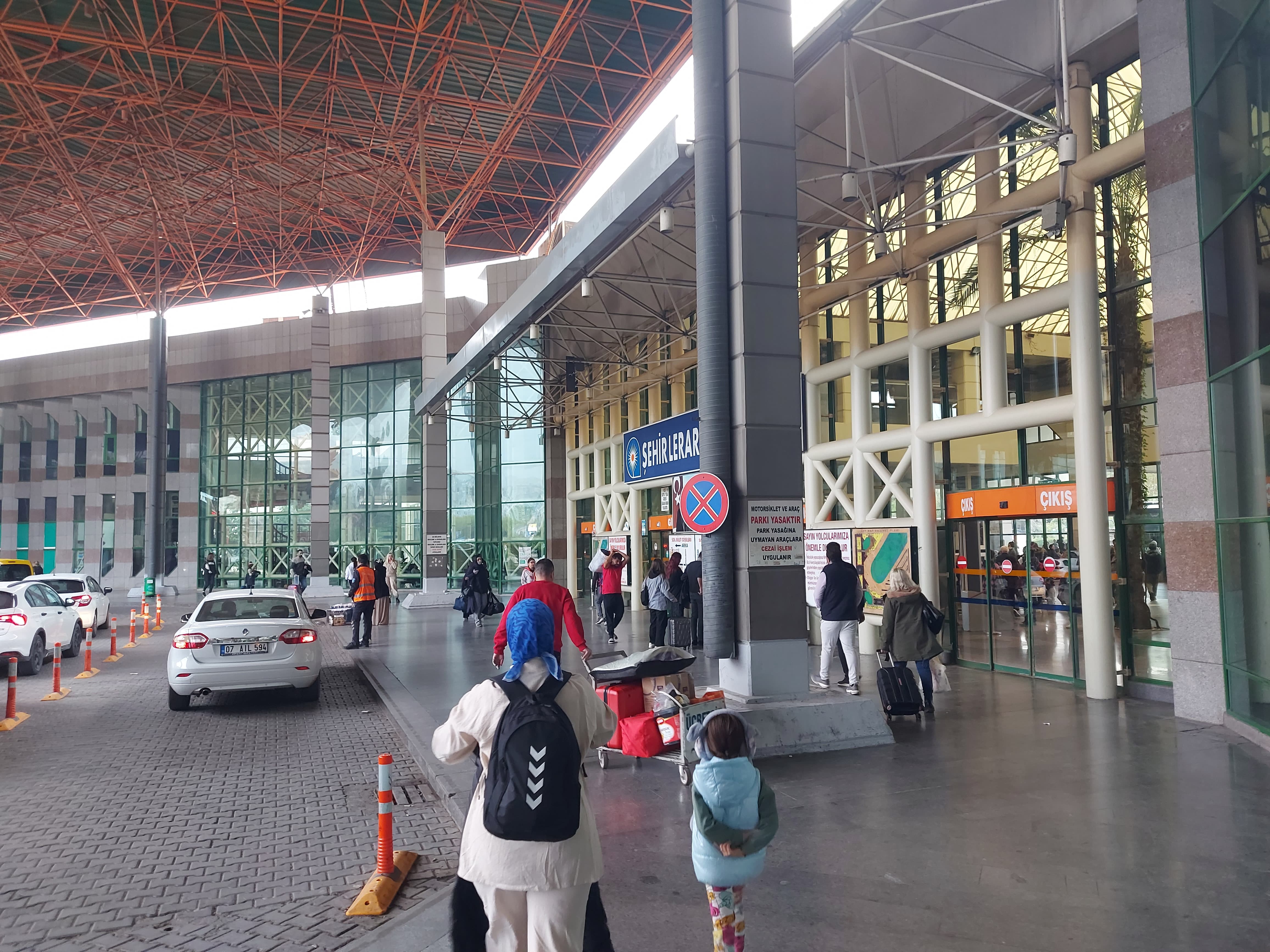 Antalya Otogarda Ara Tatil Hareketliliği