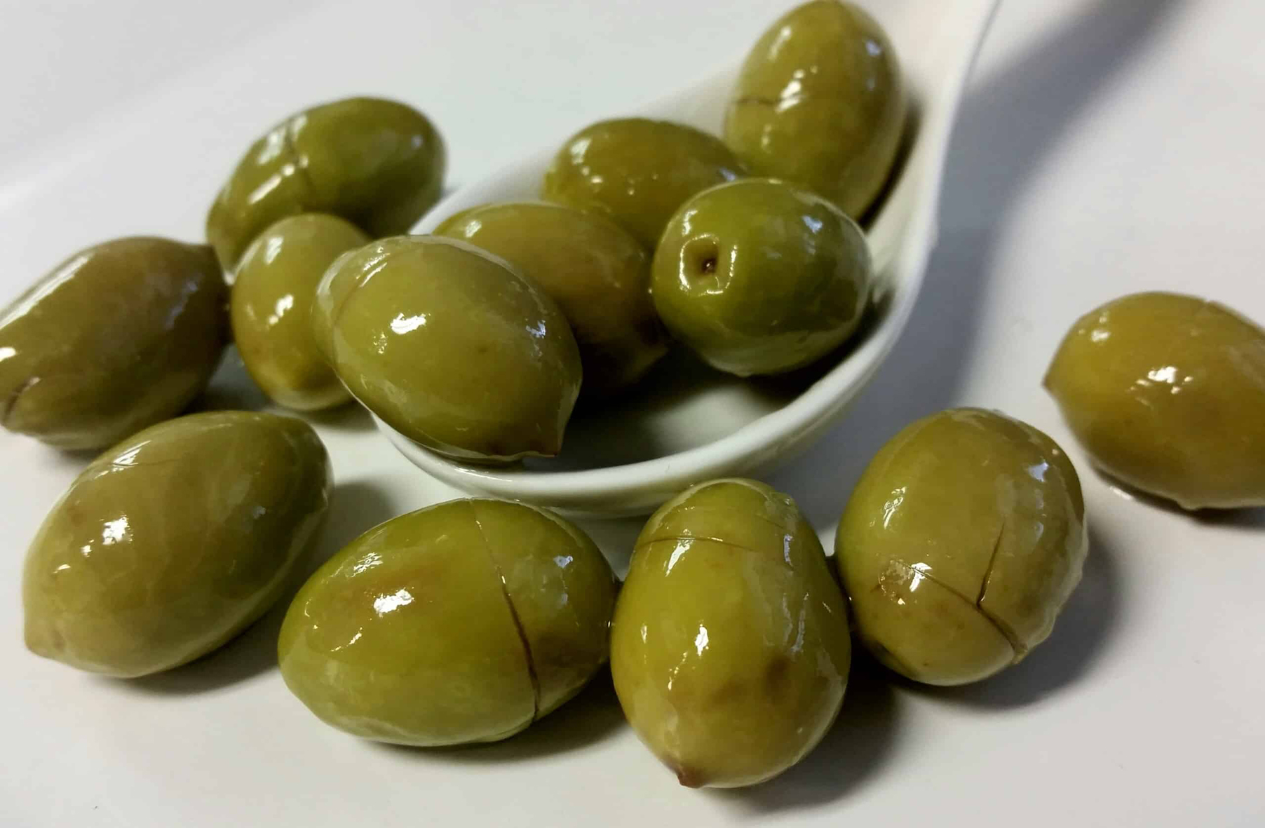 Zeytin Hasadı Başladı: Evde Yeşil Zeytin Yapımı