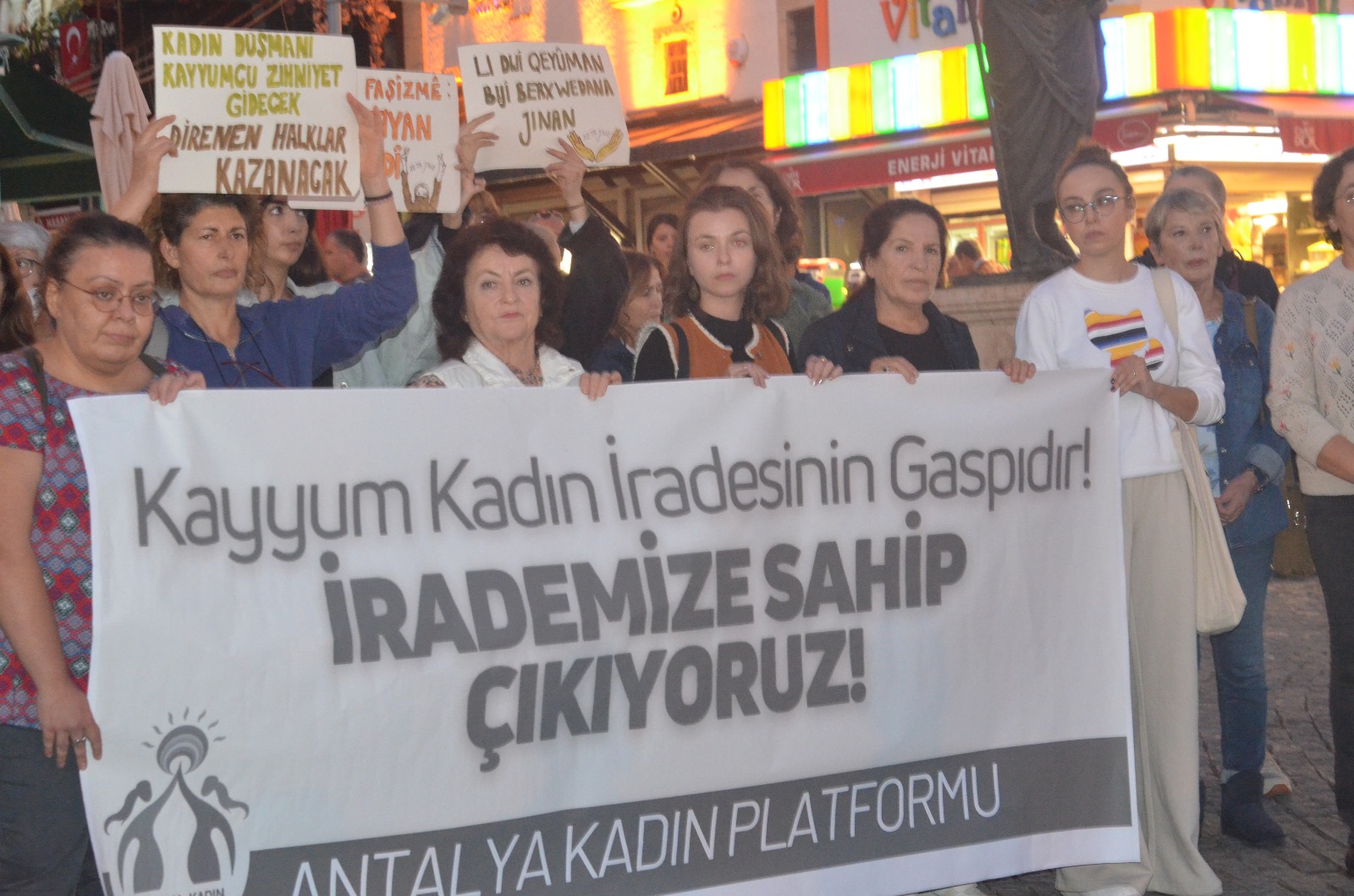 Sert: ‘Yüksek Sesle Hayır Demek İçin Toplandık’
