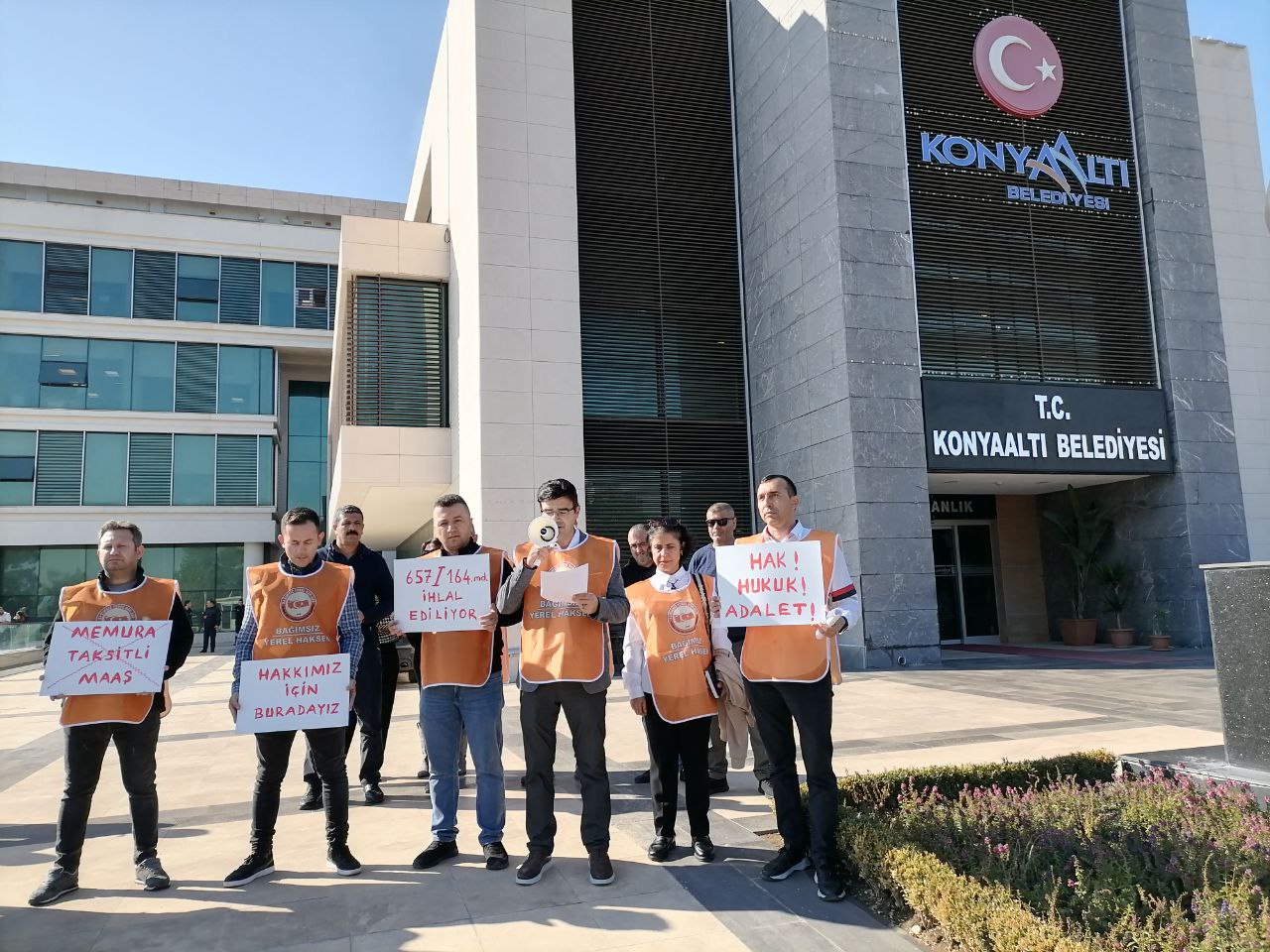 Cantilav: ‘Maksadımız üzüm yemek, bağcıyı dövmek değil’