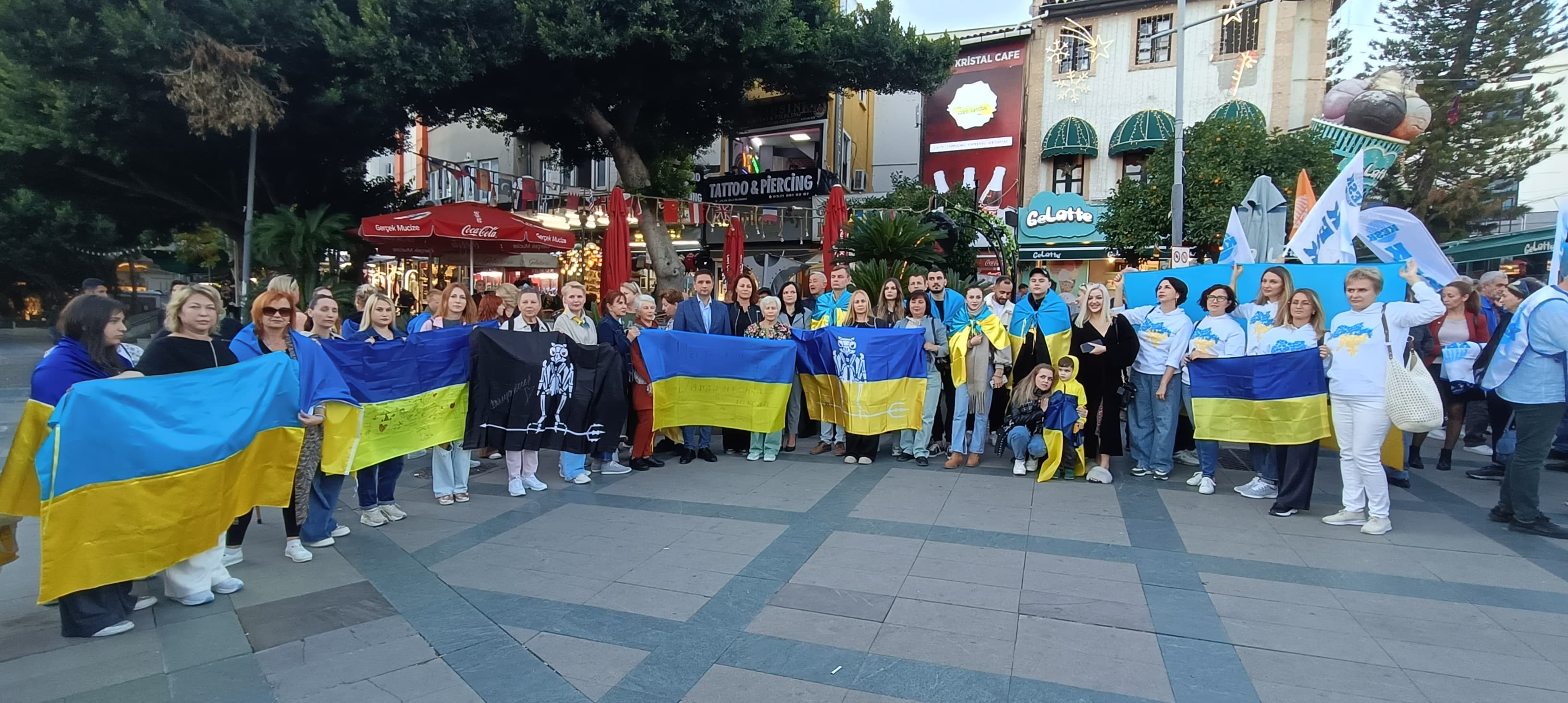 Antalya’dan seslerini barış için yükselttiler