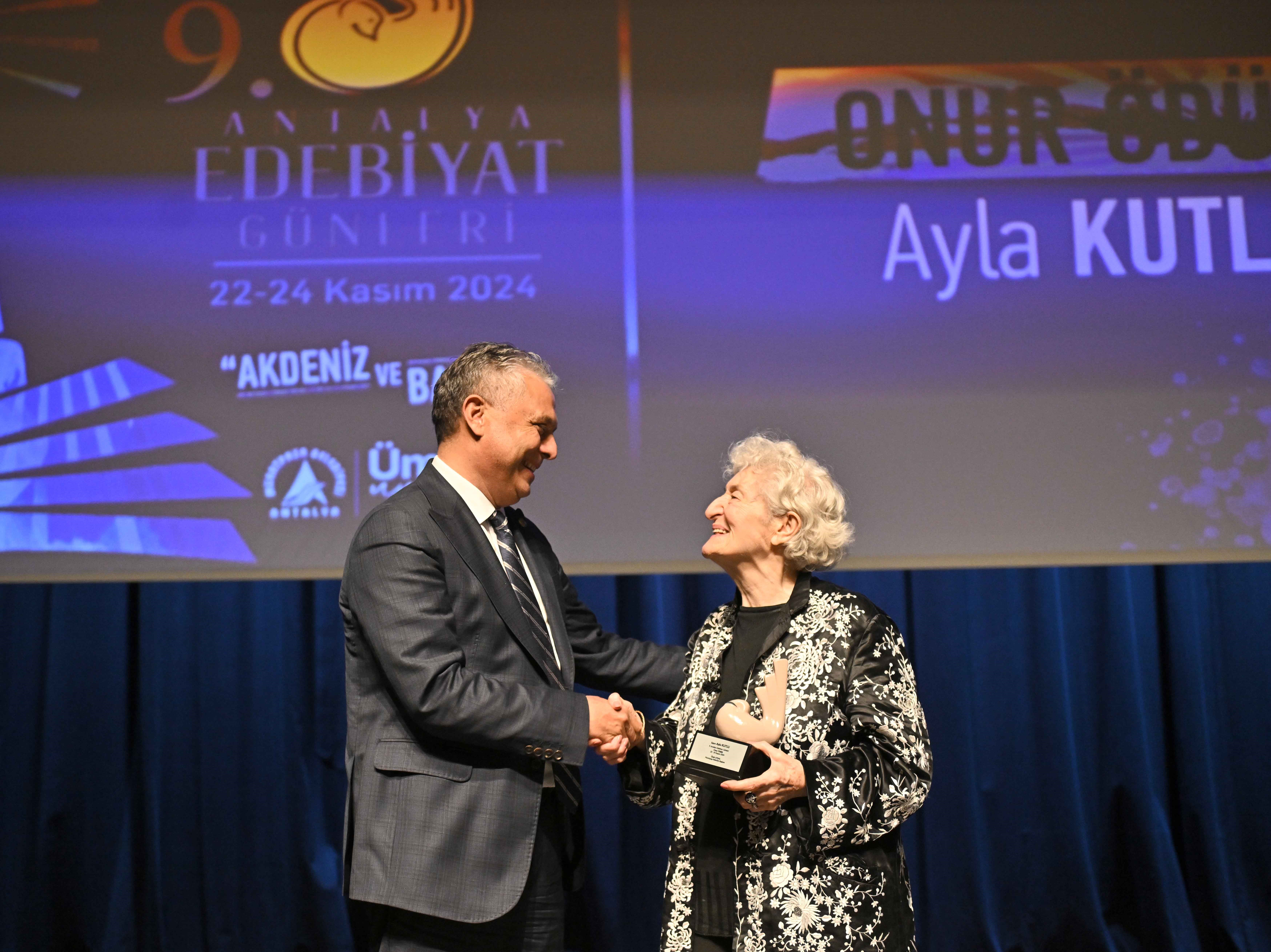 9. Antalya Edebiyat Günleri ödüllerinin sahipleri belli oldu