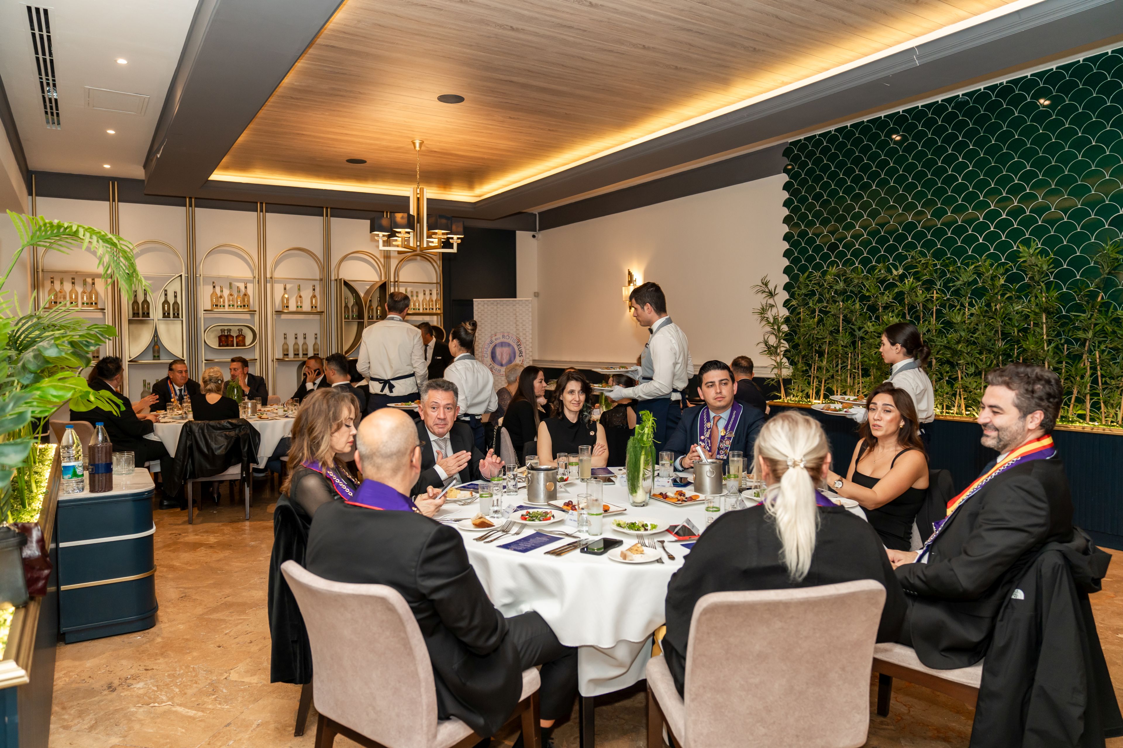 Chaine des Rotisseurs Üyeleri Yemekte Buluştu  