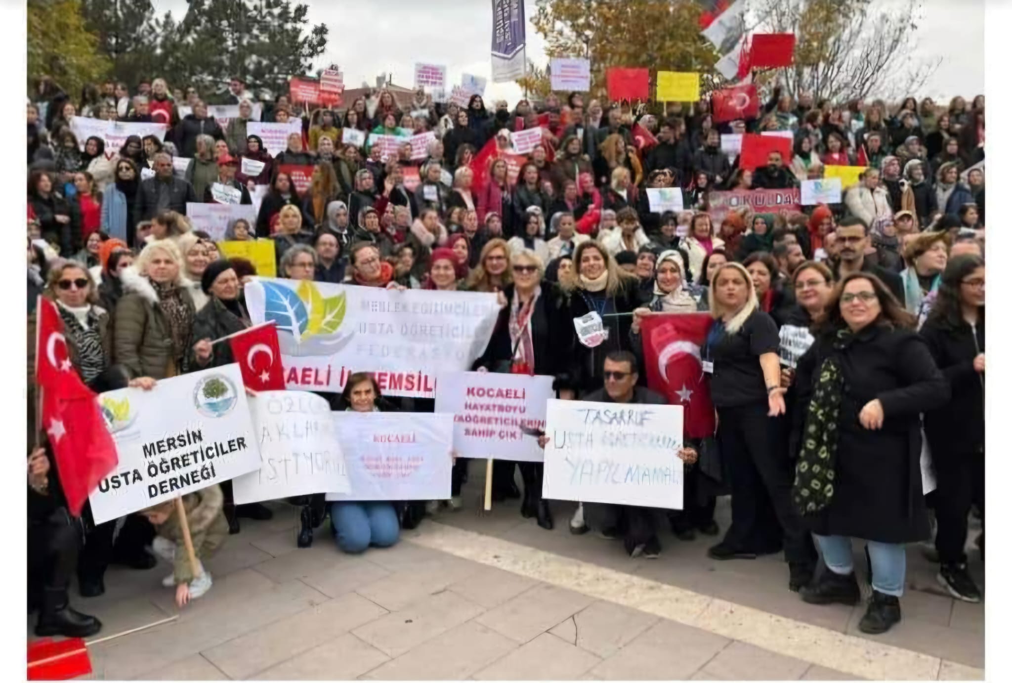 Usta Öğreticiler Seslerini Duyurmak İstiyor