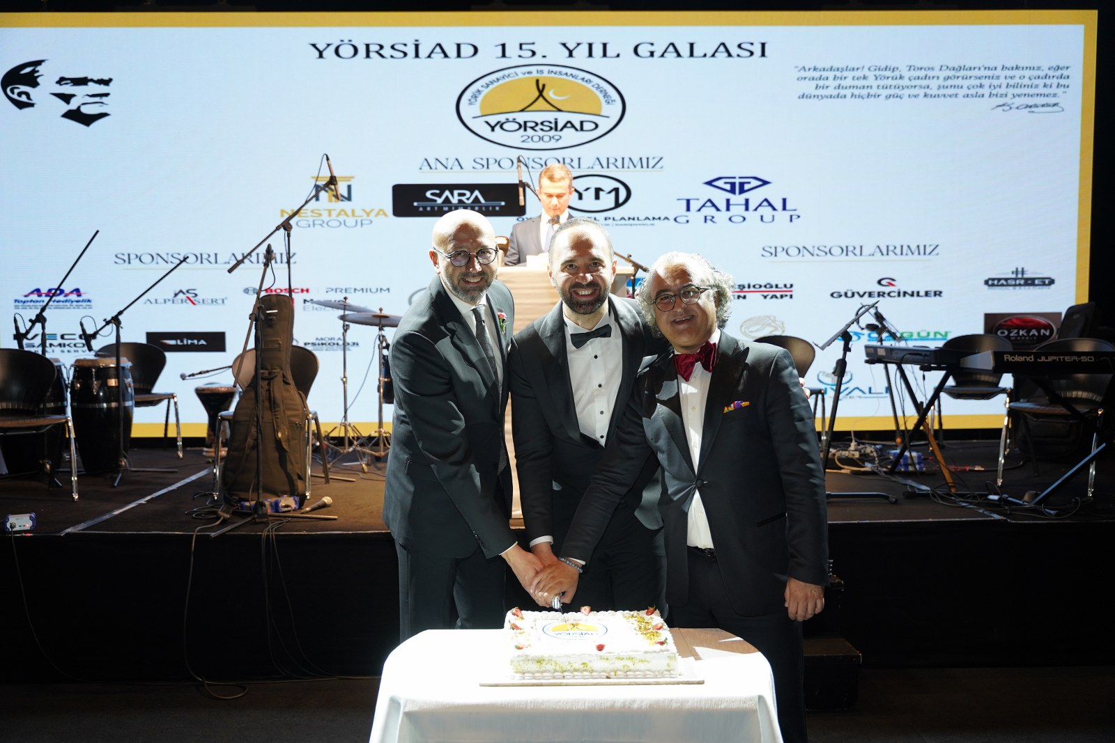 YÖRSİAD 15. Yılını Coşkuyla Kutladı