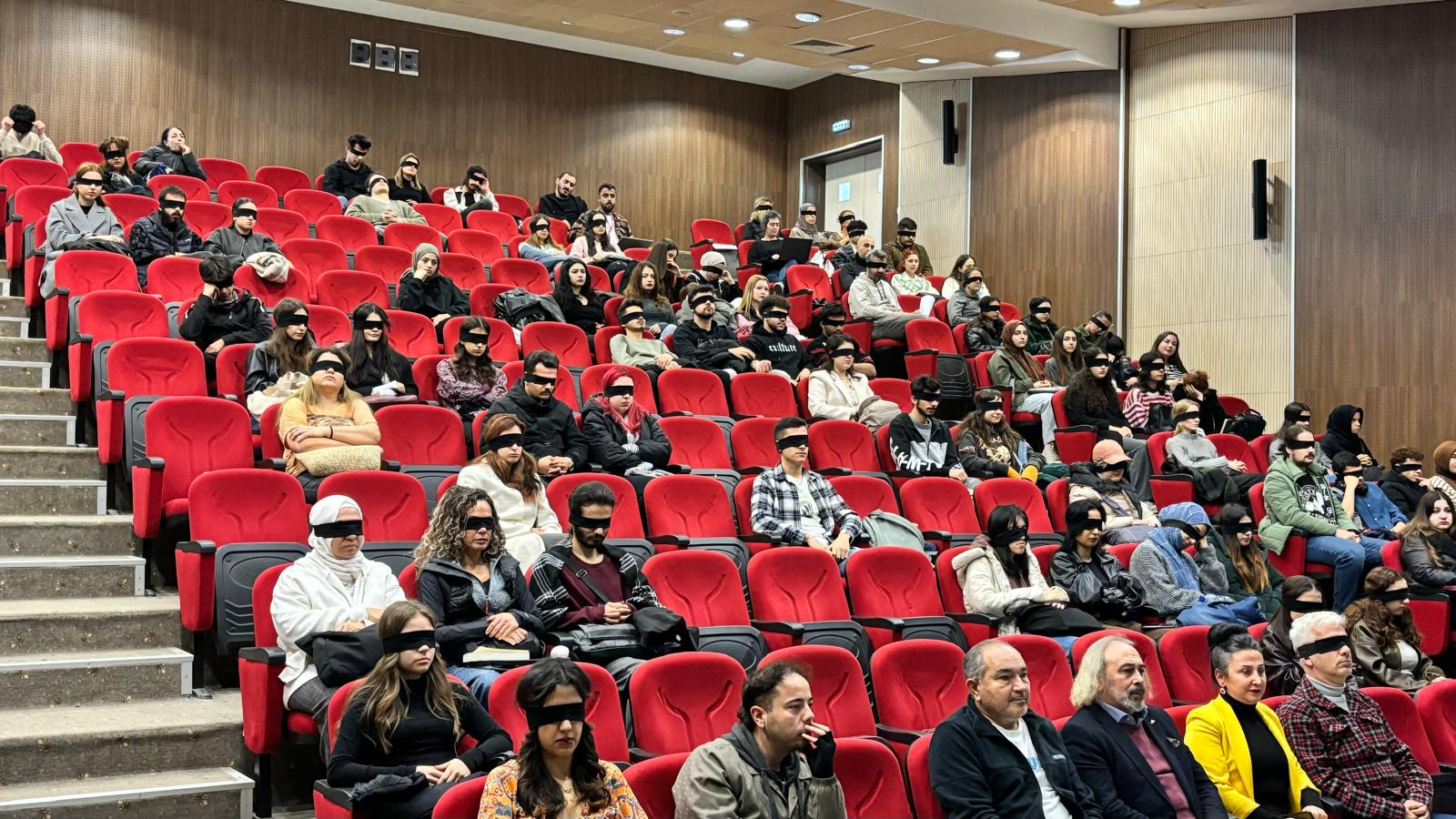 Akdeniz Üniversitesi’nde Gözü Bantlı Etkinlik
