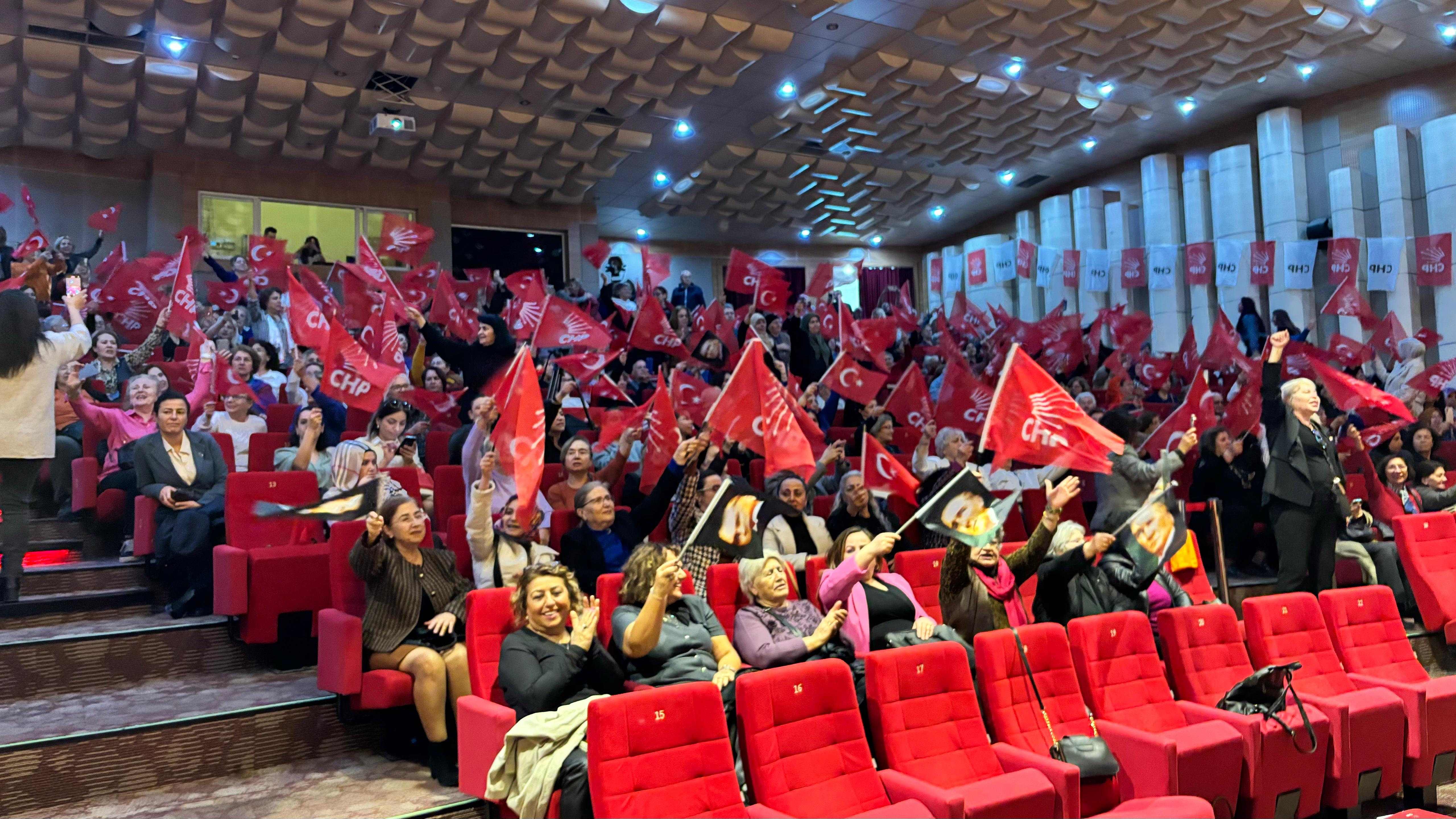 CHP Kadın Kollarından 90 Yıl Kutlama Etkinliği
