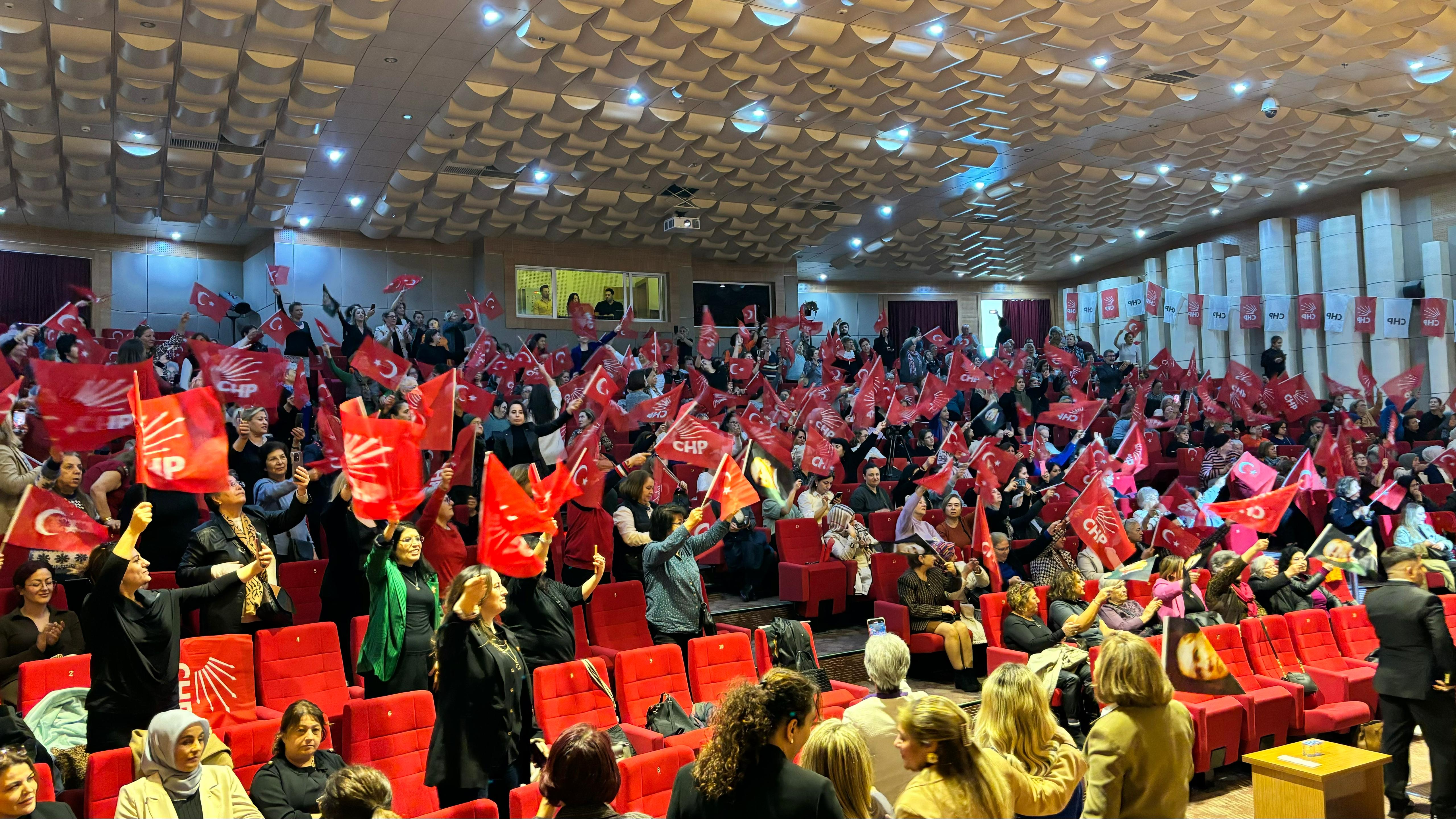 CHP Kadın Kollarından 90 Yıl Kutlama Etkinliği