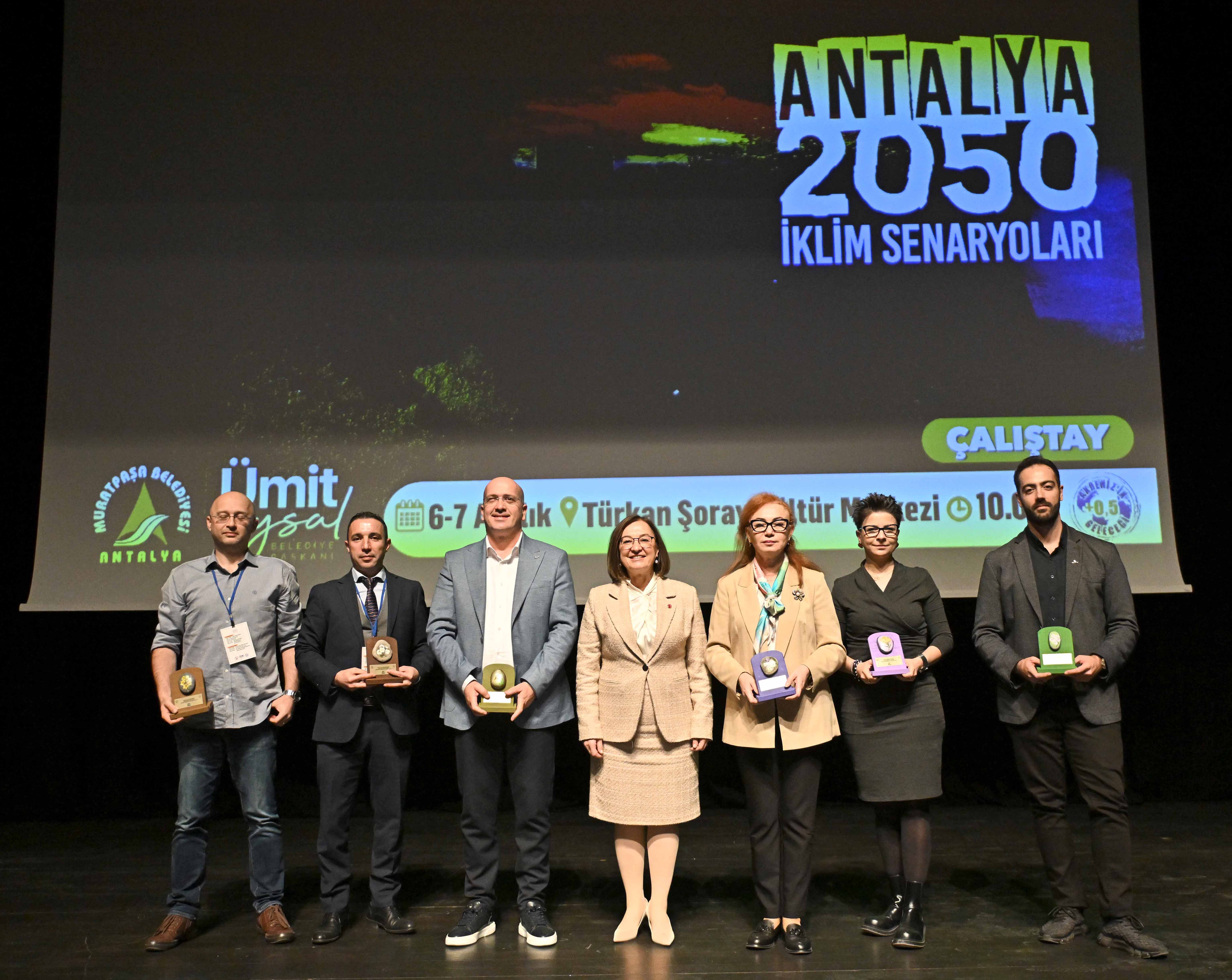 Muratpaşa'da +0.5 Akdeniz'in Geleceği Çevre Çalıştayı ve 'Exitium - Yok Oluş' Sergisi İlgi Topladı