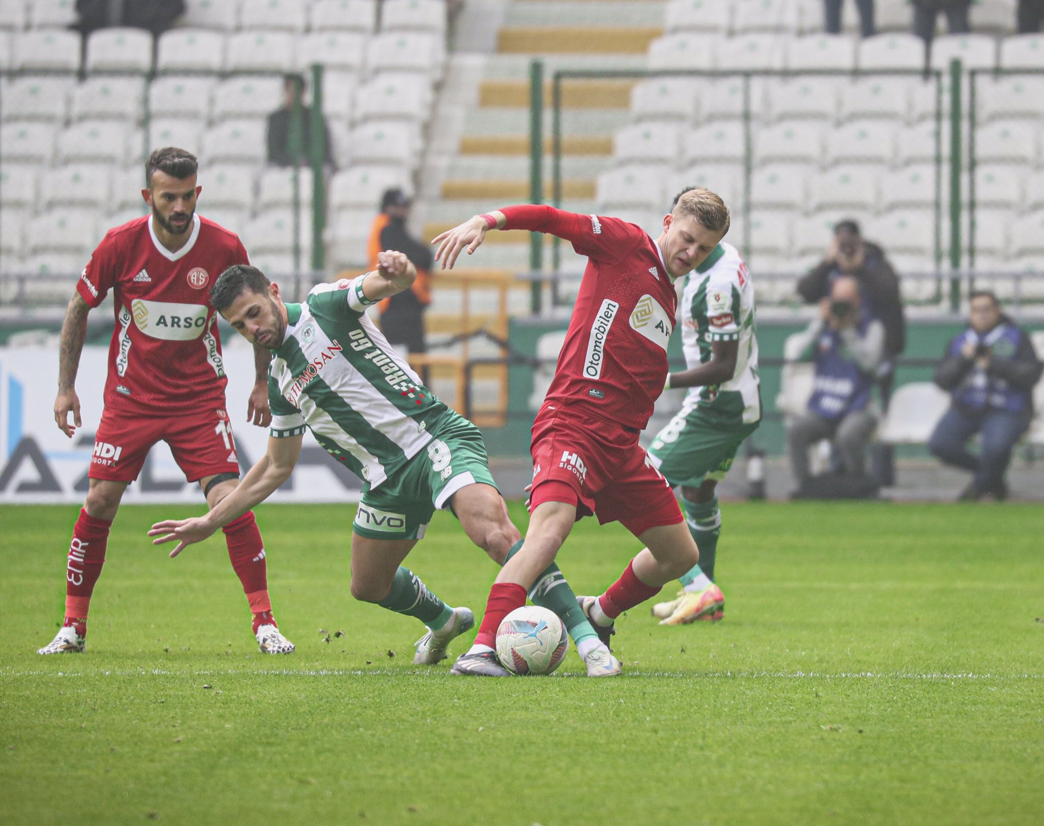 Konyaspor ve Antalyaspor Maçında Puanlar Paylaşıldı