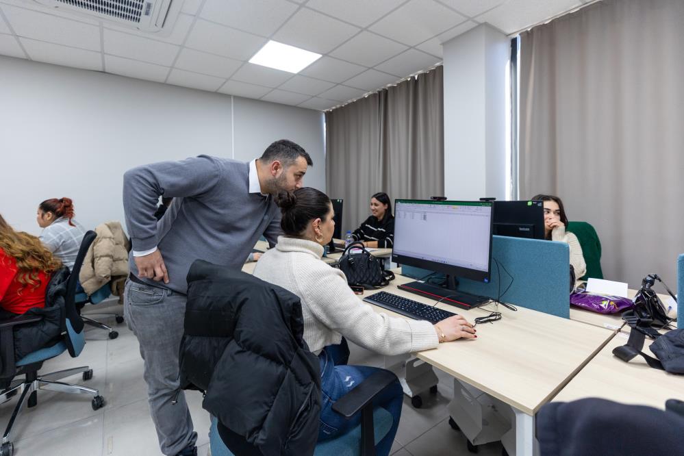 Mersin Büyükşehir Belediyesi'nden Ücretsiz Bilgisayar Kursu