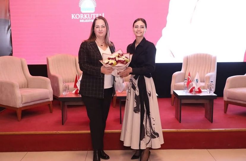 Korkuteli'nde "Kadın ve Hakları" Konulu Konferans Düzenlendi