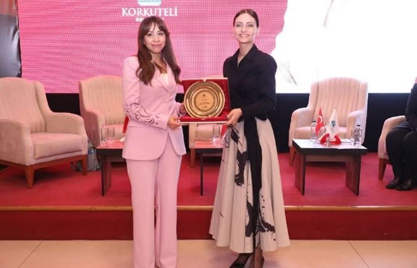 Korkuteli'nde "Kadın ve Hakları" Konulu Konferans Düzenlendi