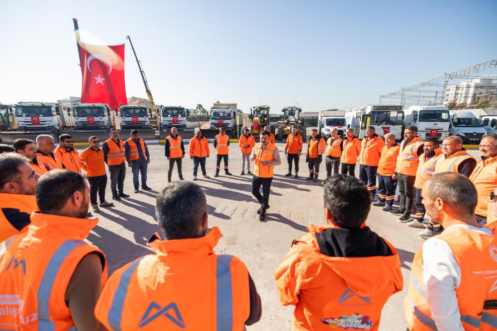 Mersin Büyükşehir Belediyesi Karla Mücadele İçin Hazırlıklarını Tamamladı