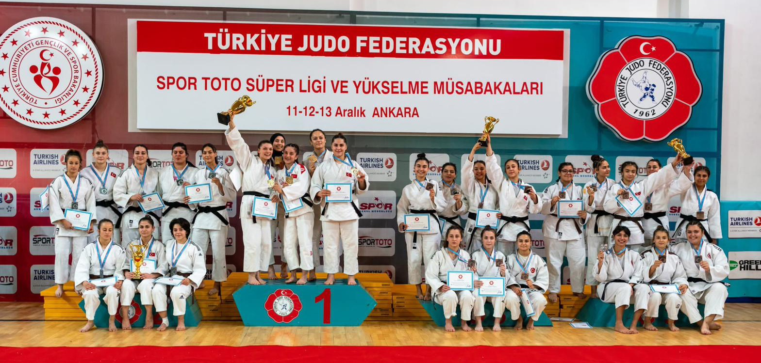 Burdur Belediyesi Kadın Judo Takımı, Süper Lig’e Yükseldi