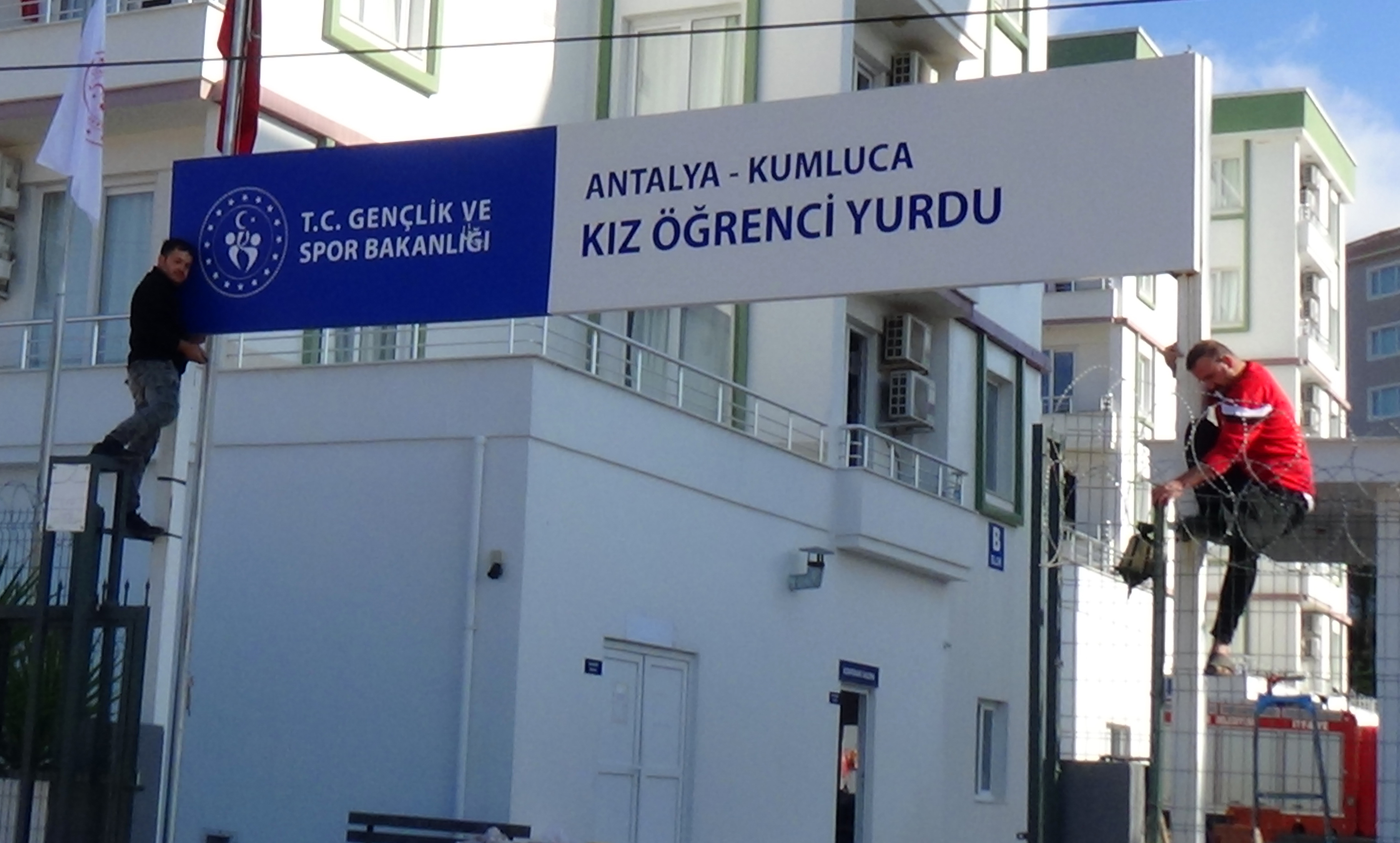 Öğrenci yurdunda yangın çıktı