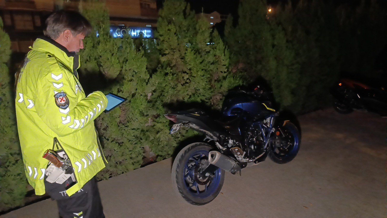Manavgat'ta Motosiklet Kazası: Sürücünün Feryatları Ortalığı İnletti