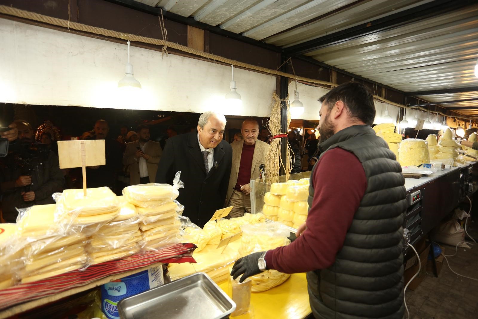 Kepez'de yılbaşı coşkusu DokumaPark'ta başladı