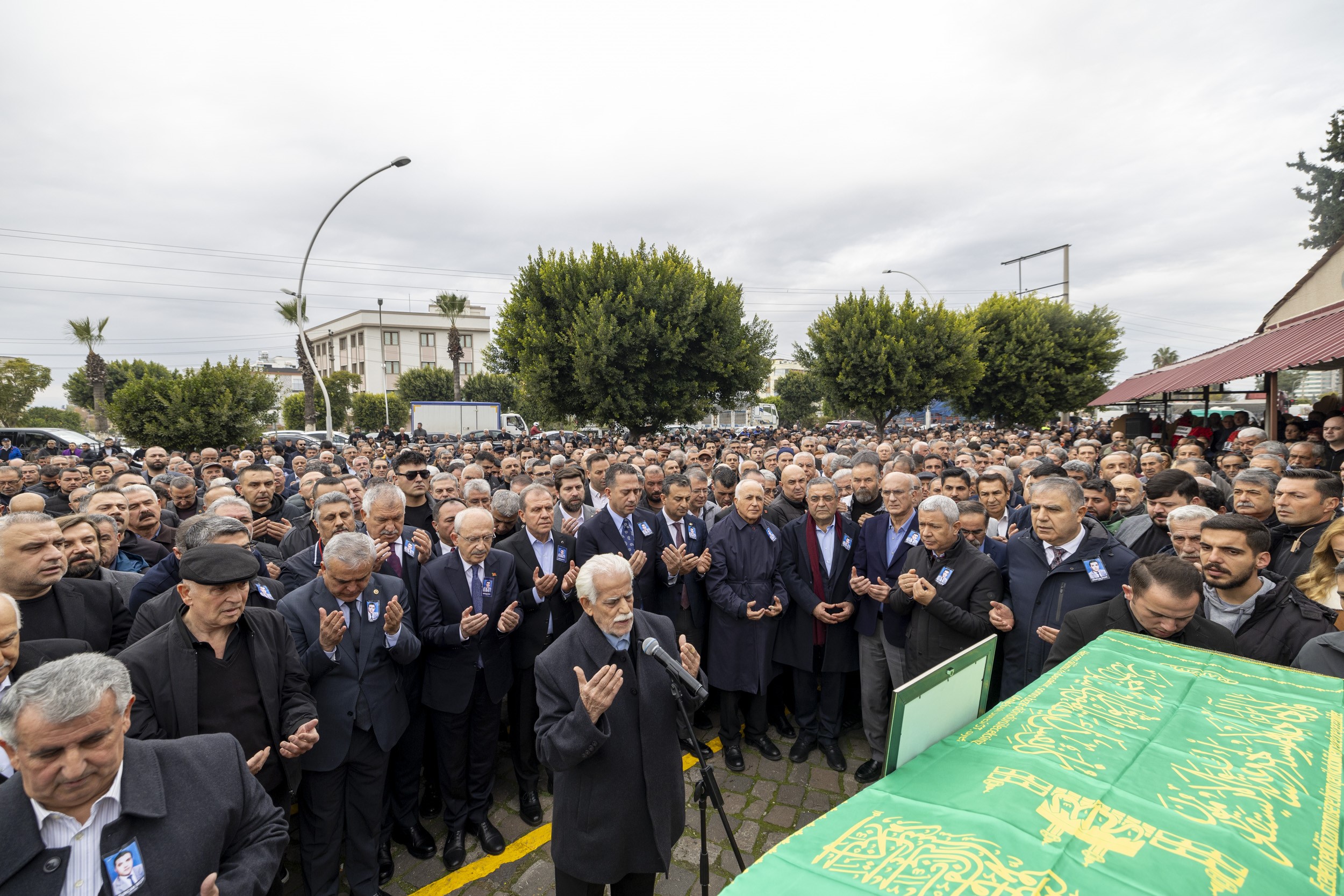 Başkan Seçer'in kardeşi son yolculuğuna uğurlandı