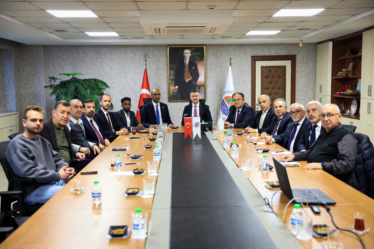Somali Büyükelçisi Ospite, Mersinli İş İnsanlarını Ülkesine Yatırıma Davet Etti