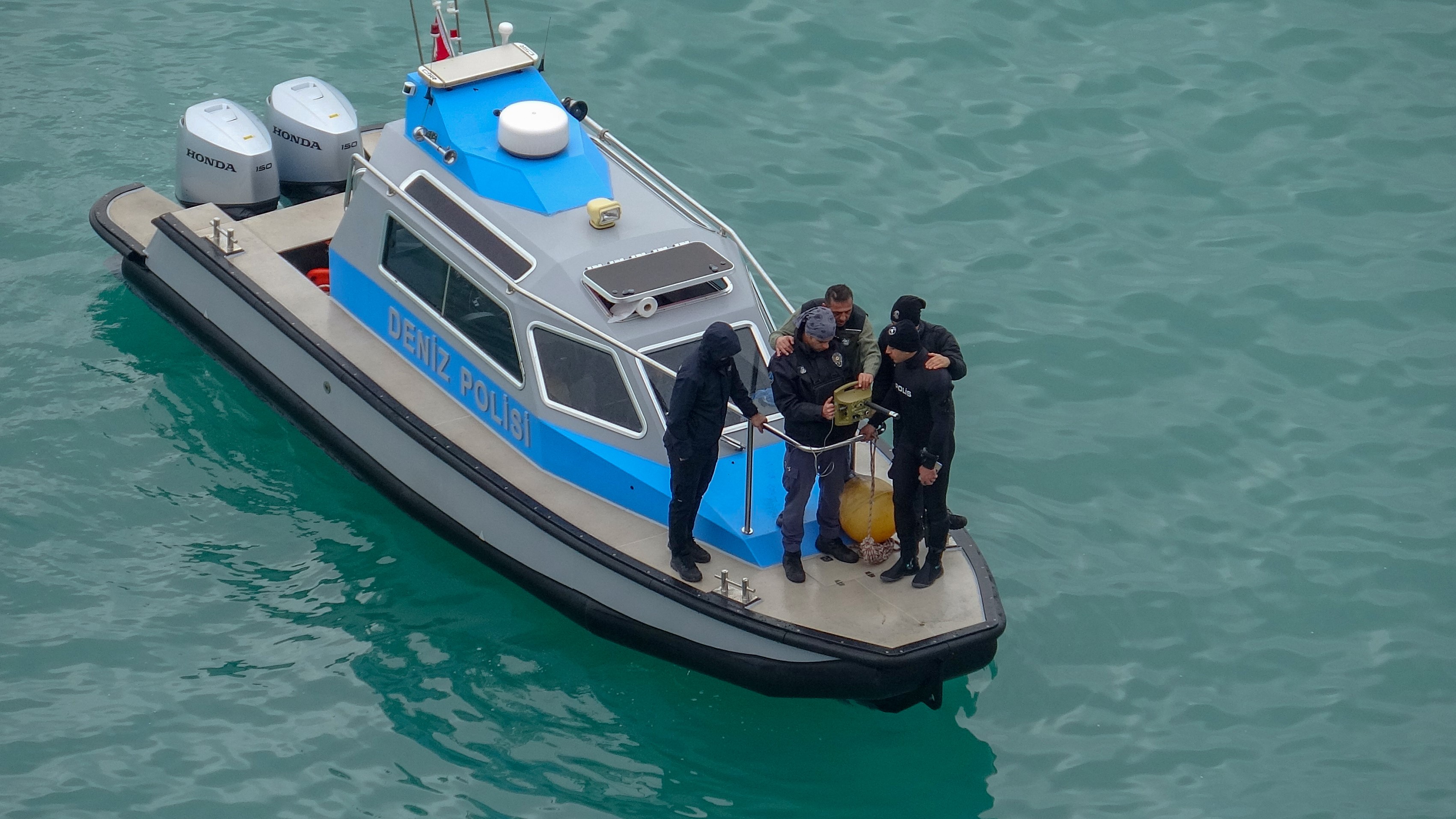 Ailenin 30 Metrelik Falezlerde Umut Nöbeti Sürüyor