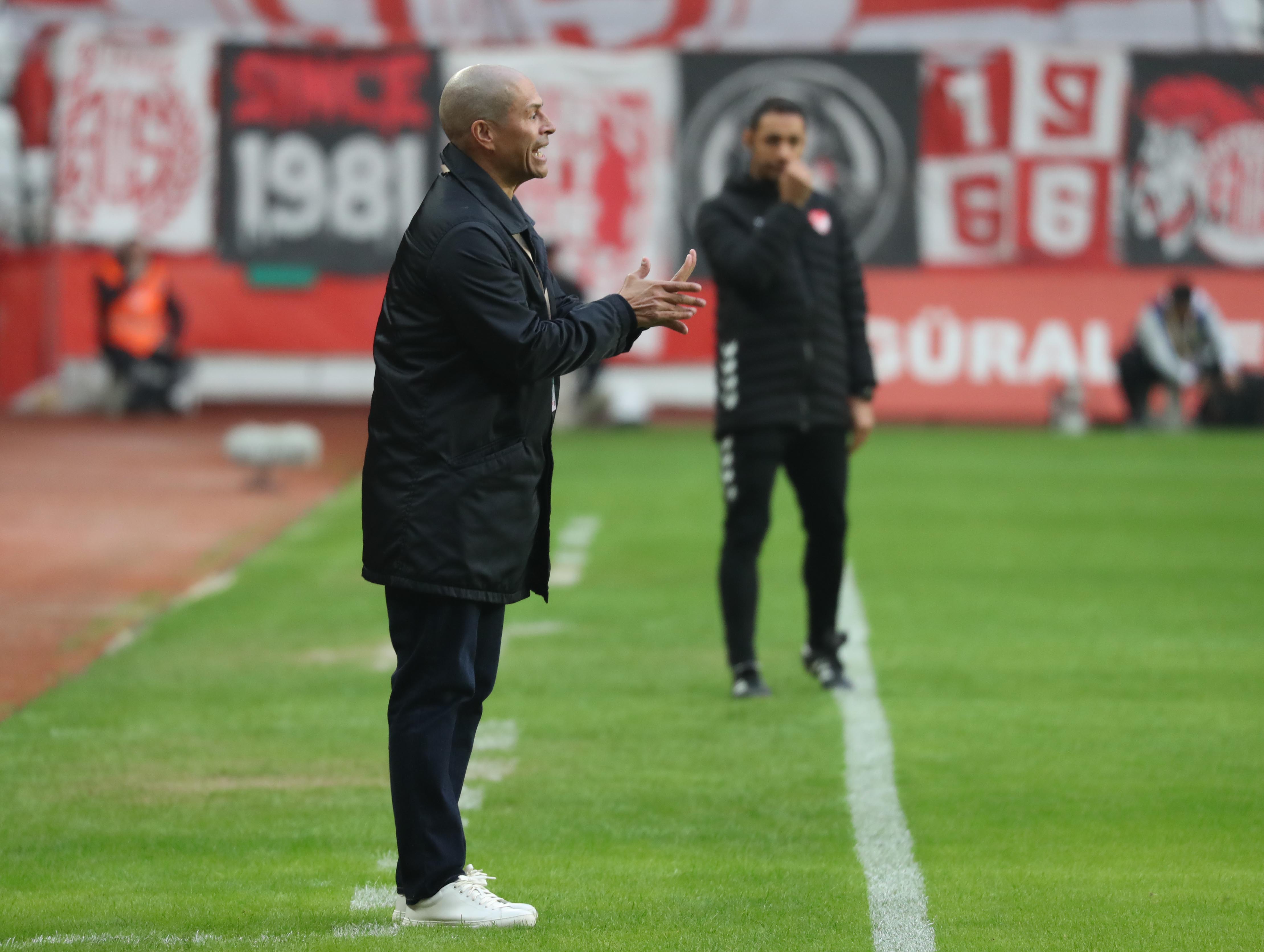 Onvo Antalyaspor Evinde Mağlup