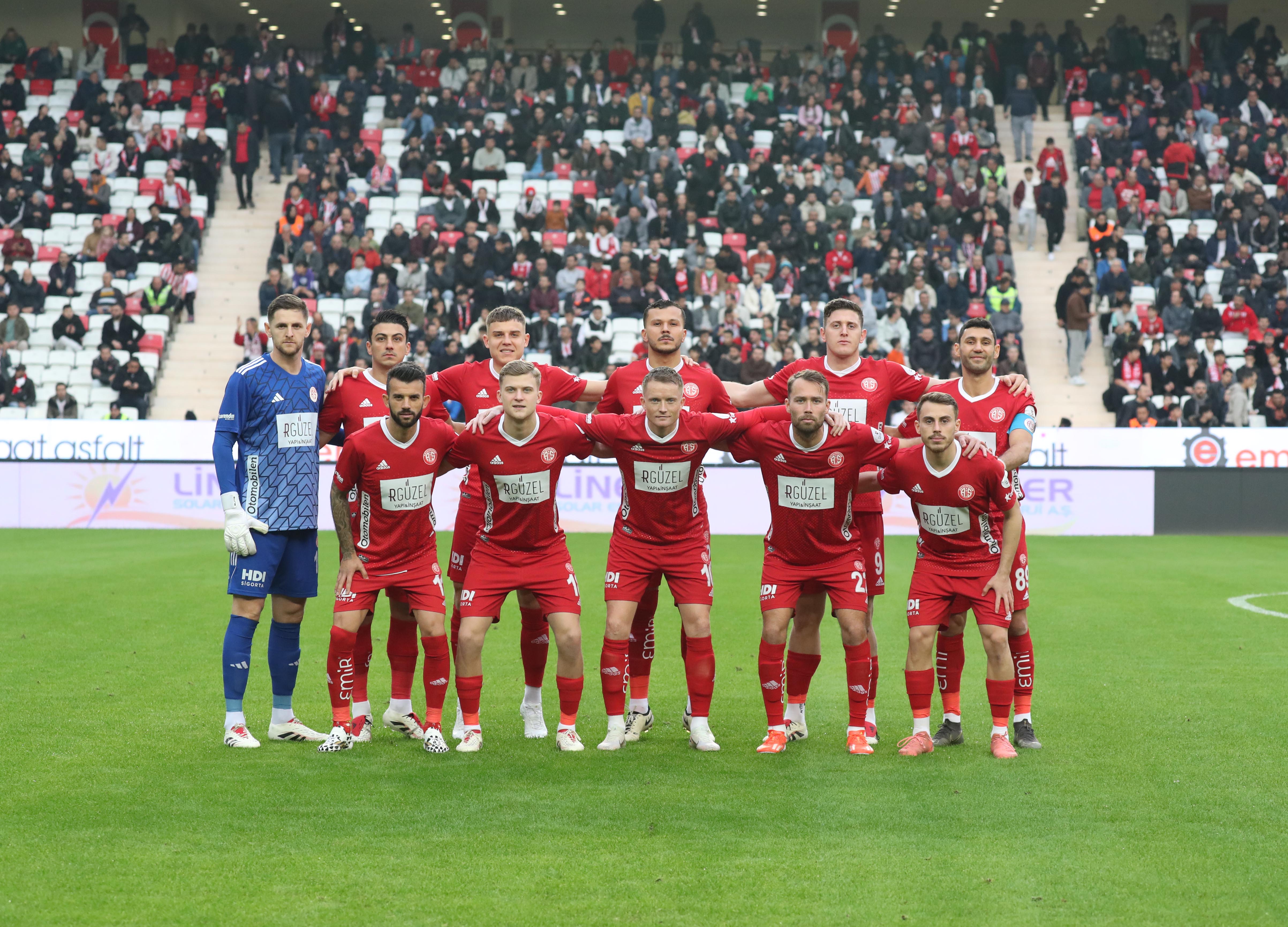 Onvo Antalyaspor Evinde Mağlup