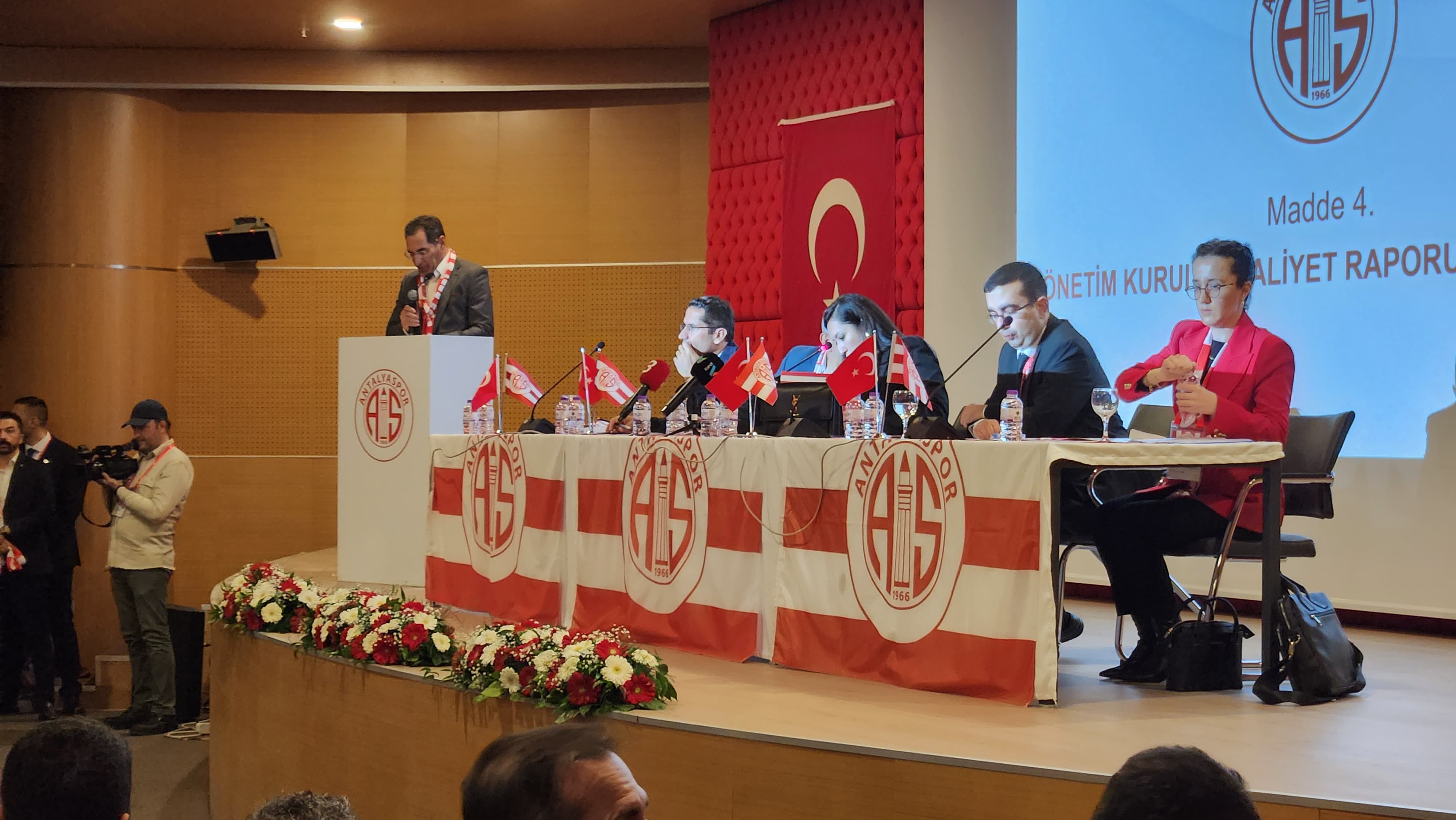 Antalyaspor Olağanüstü Genel Kurulu, Şeffaflık, Projeler ve Gergin Anlar Gündeminde Gerçekleşti