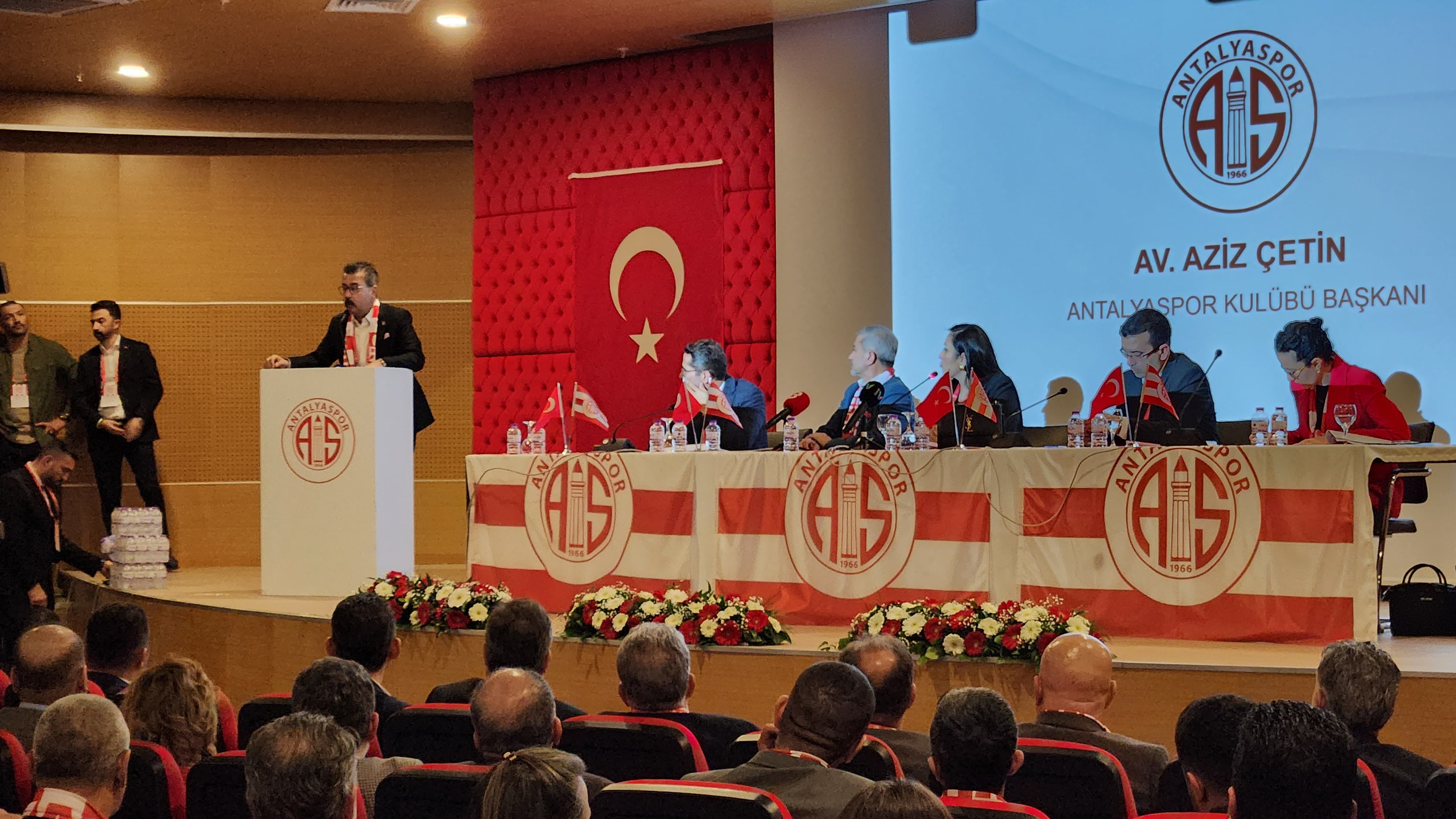 Antalyaspor Olağanüstü Genel Kurulu, Şeffaflık, Projeler ve Gergin Anlar Gündeminde Gerçekleşti