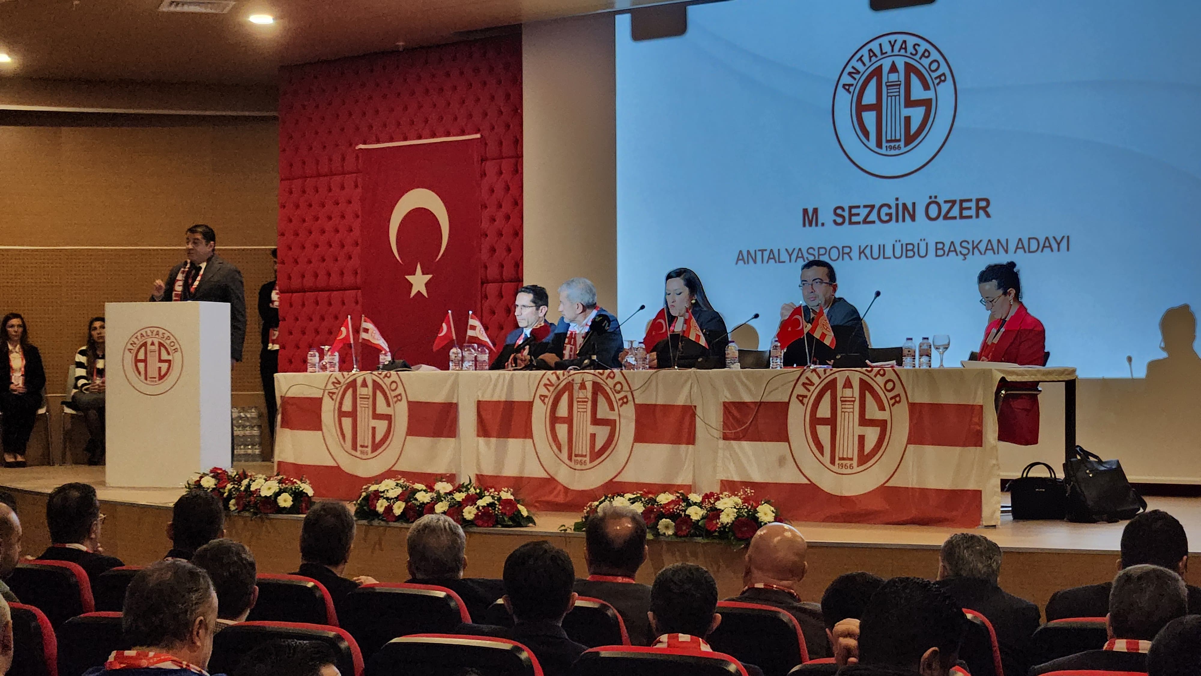 Antalyaspor Olağanüstü Genel Kurulu, Şeffaflık, Projeler ve Gergin Anlar Gündeminde Gerçekleşti