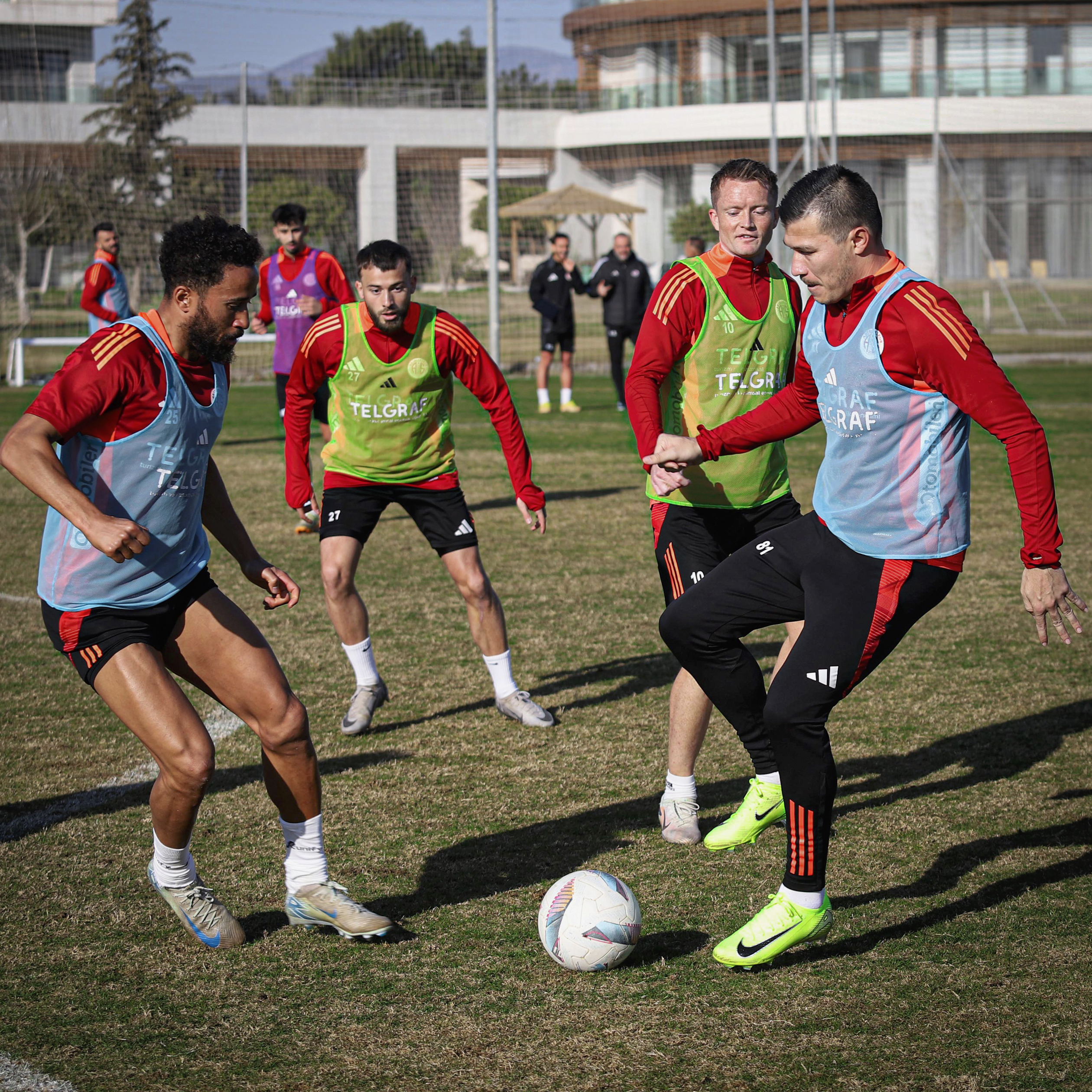 Trabzonspor, Onvo Antalyaspor Maçı Muhtemel 11’ler