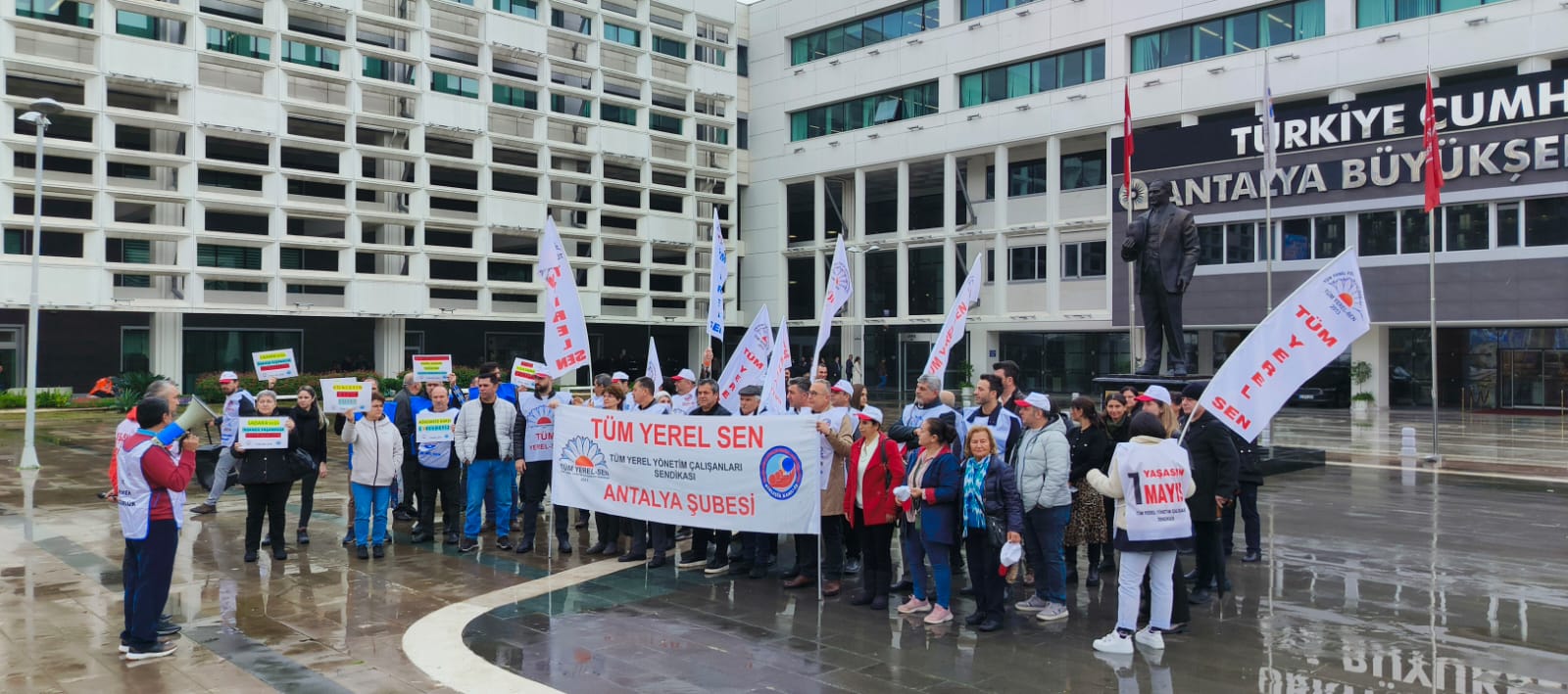 Kamu Çalışanları, İşçiler ve Emekliler Mücadele İçin Alanlardaydı