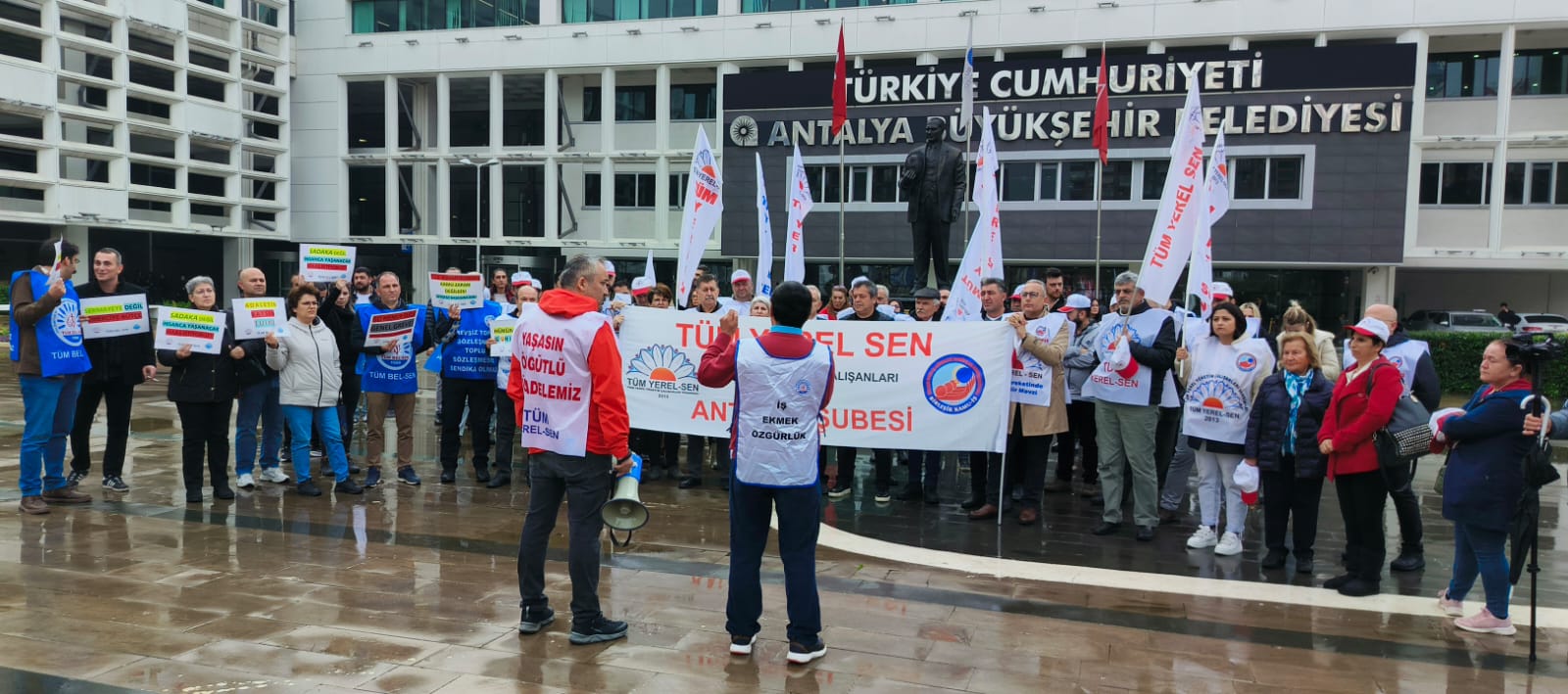 Kamu Çalışanları, İşçiler ve Emekliler Mücadele İçin Alanlardaydı