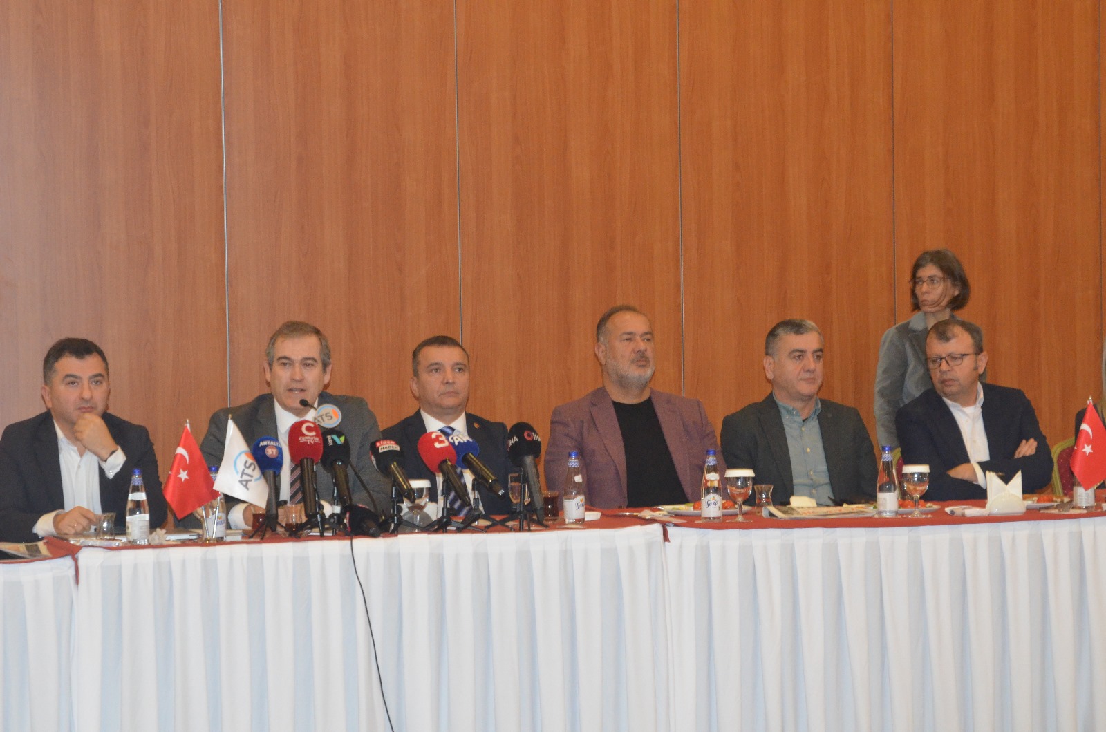 ATSO Başkanı Hacısüleyman: "Antalya, Turizm ve Tarımda Lider Konumunu Koruyor"