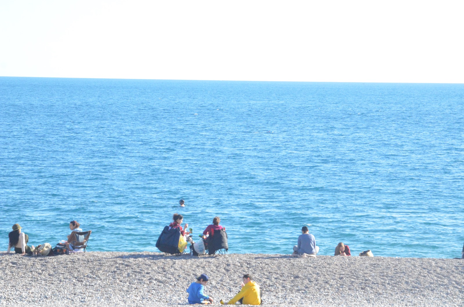 Antalya Yazdan Bir Gün Yaşıyor