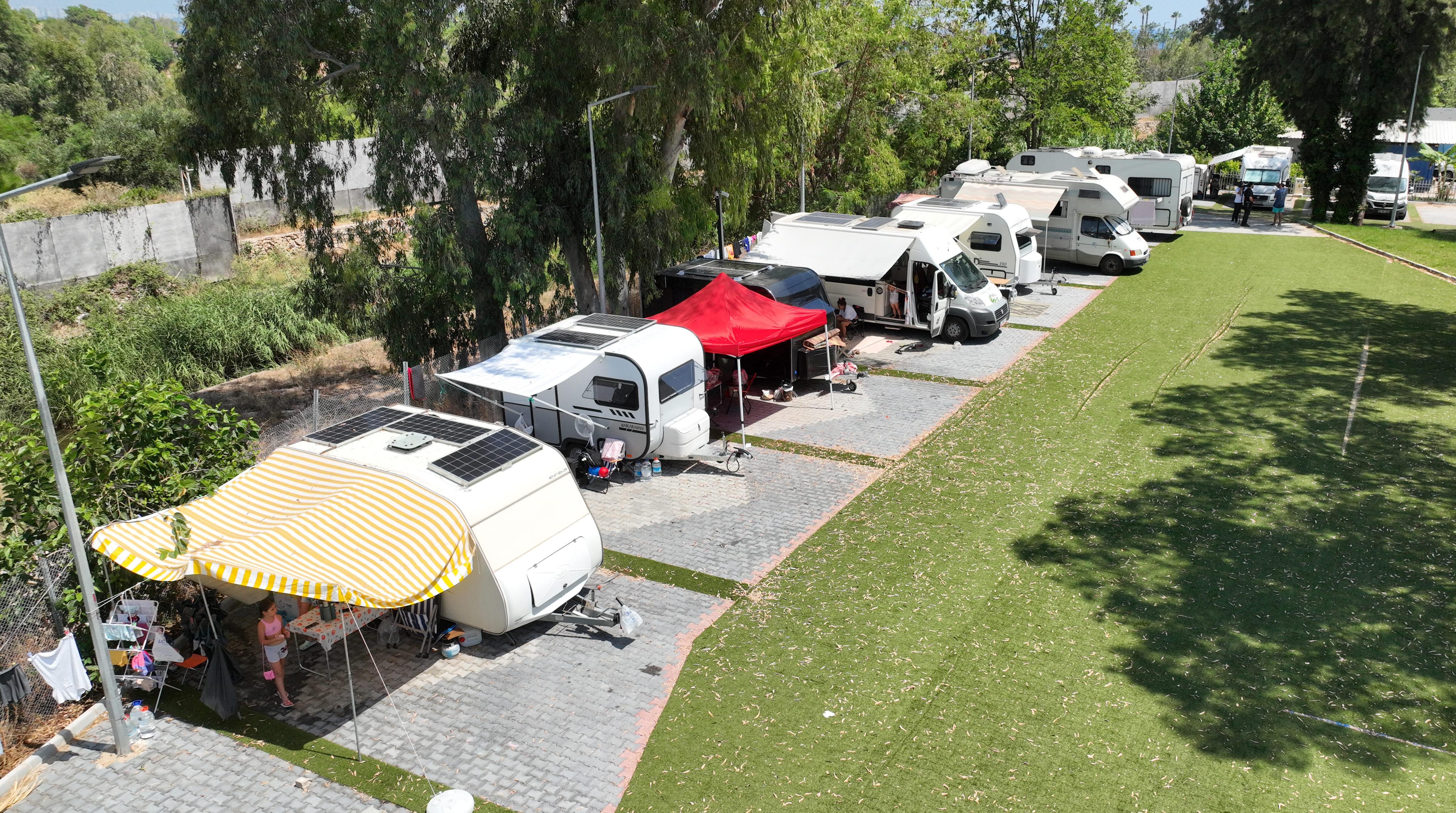 Antalya'da Karavan Turizmi Yükselişte: Özgür Tatilin Yeni Adresi
