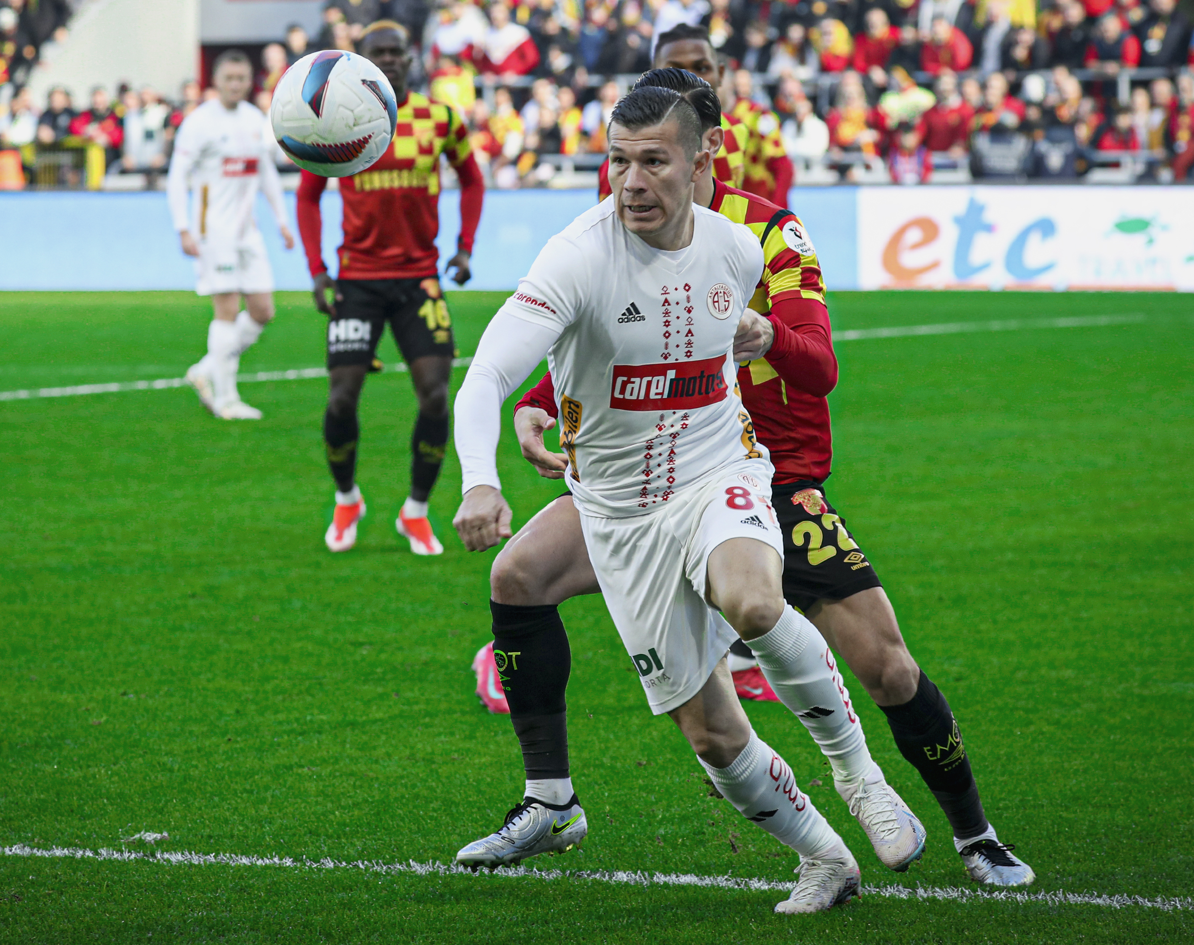 Antalyaspor İzmir’de Mağlup
