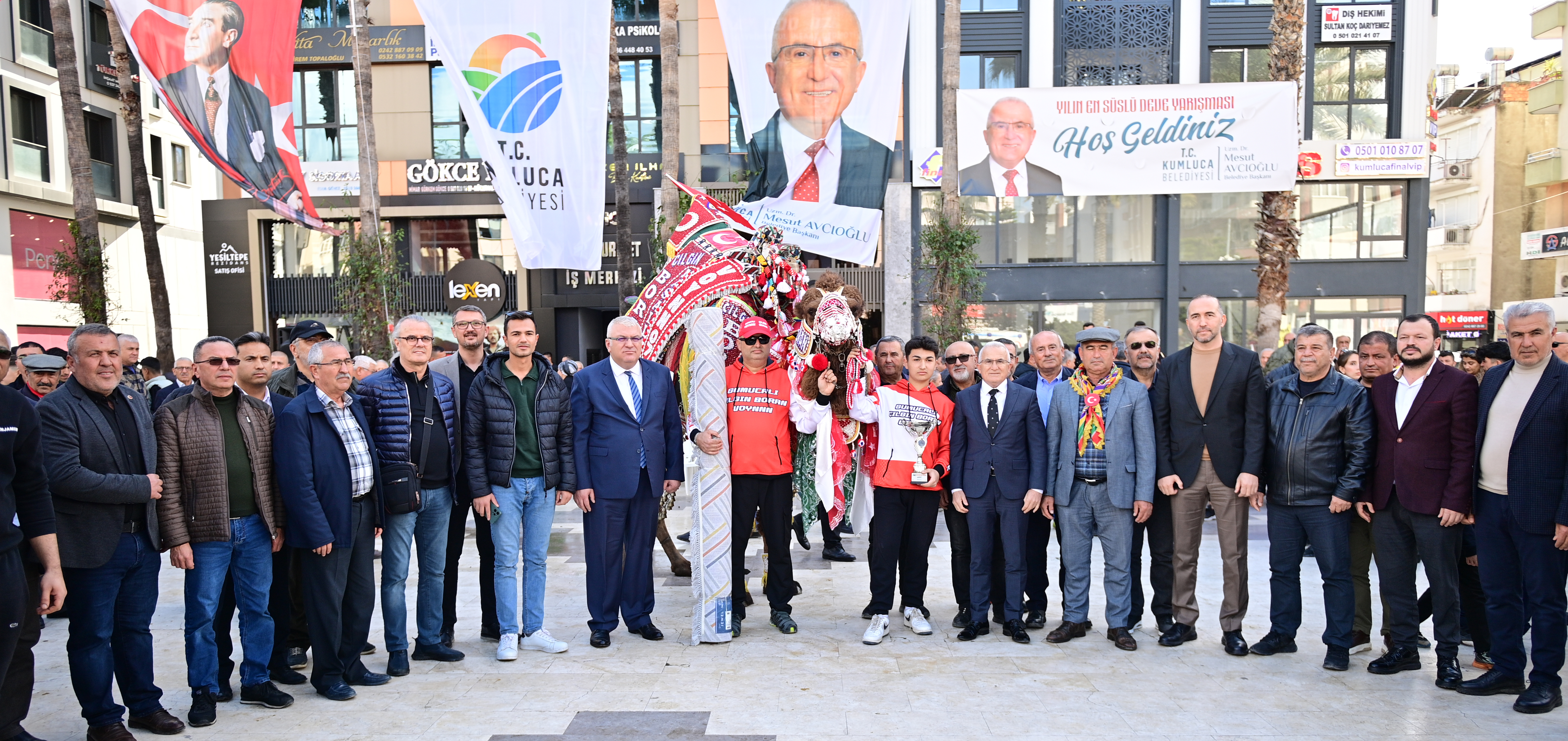 Kumluca'nın En Süslü Devesi Seçildi