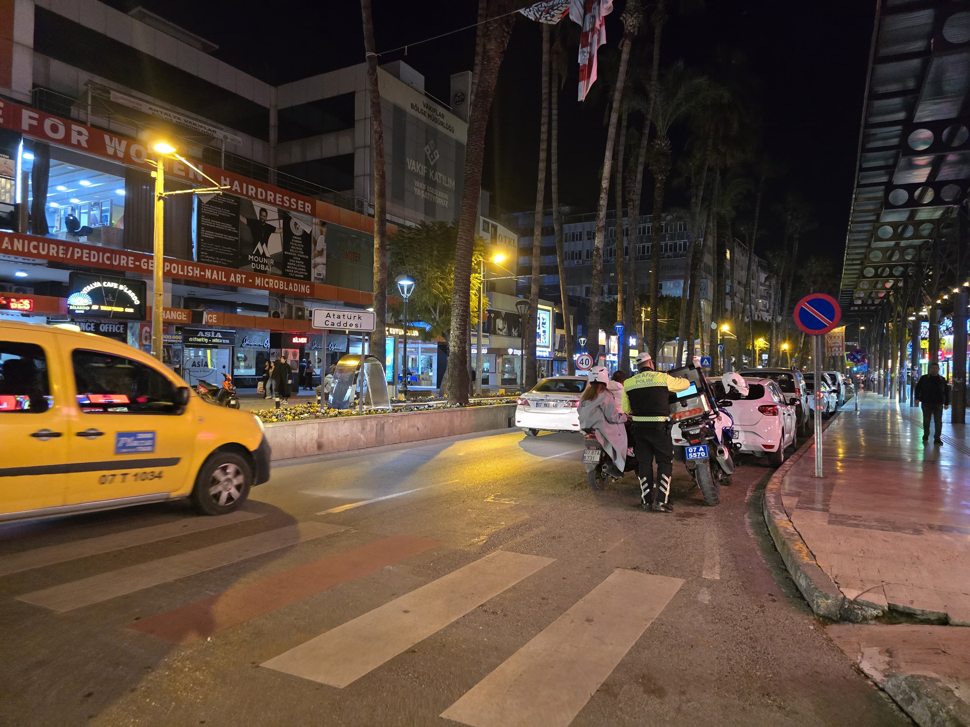 Antalya’da Trafik Denetimleri Sıkı Bir Şekilde Devam Ediyor